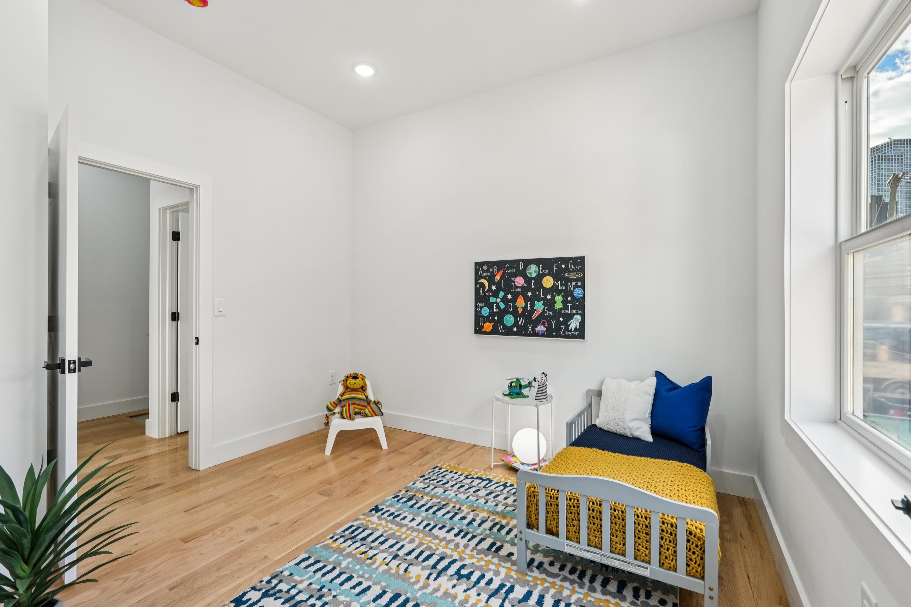 78 BEACON AVE Unit: 1