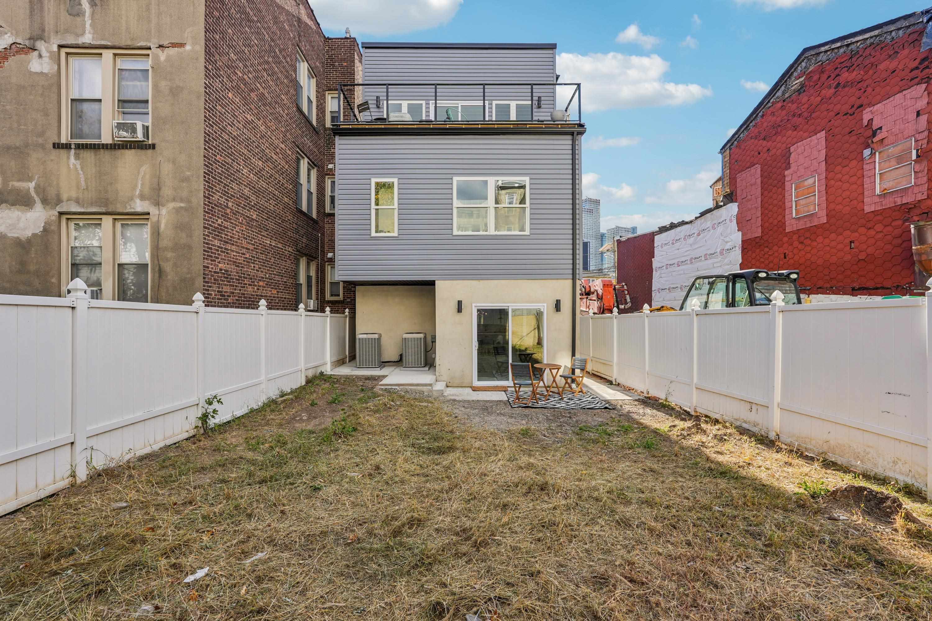 78 BEACON AVE Unit: 1