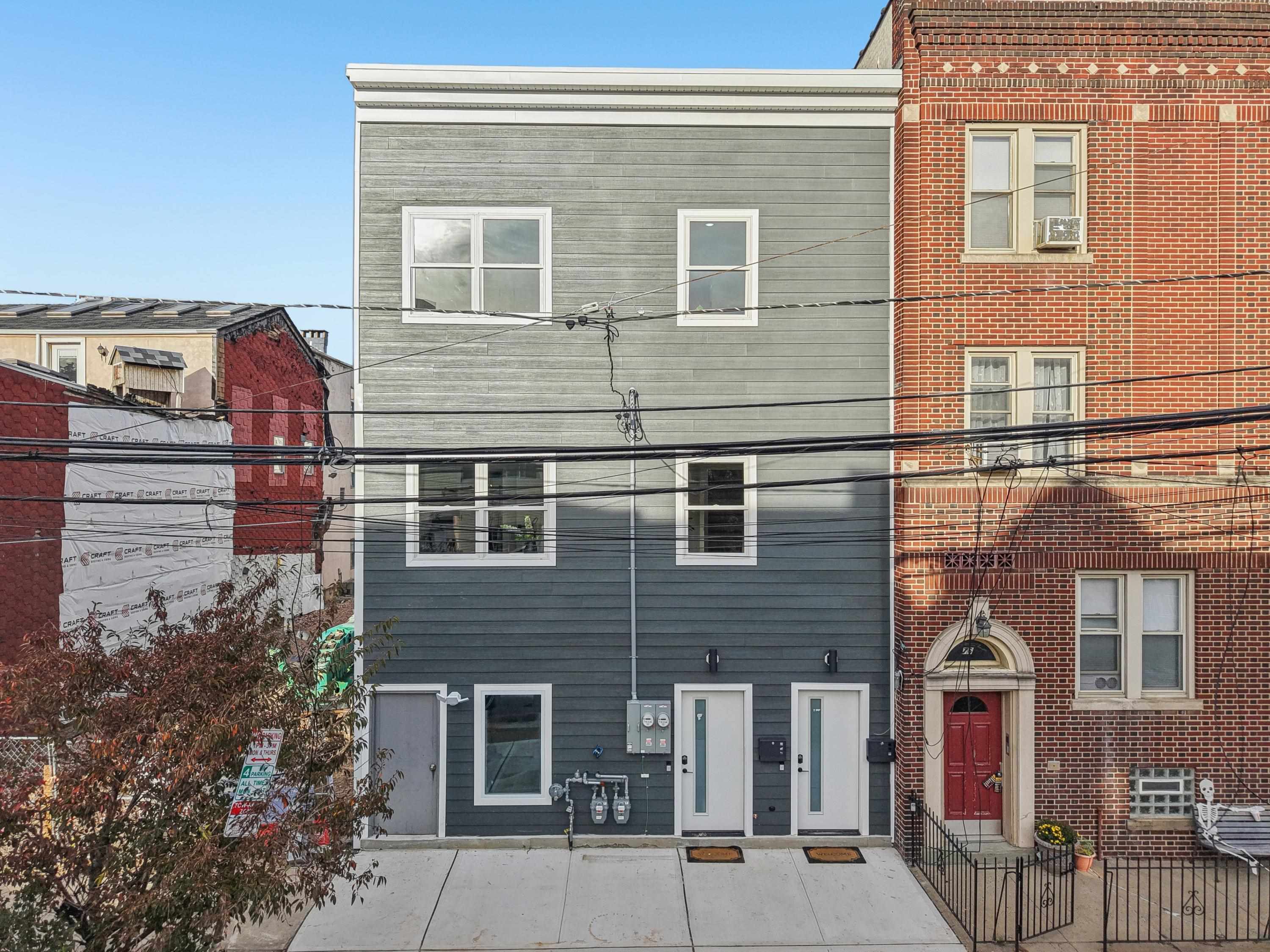 78 BEACON AVE Unit: 2