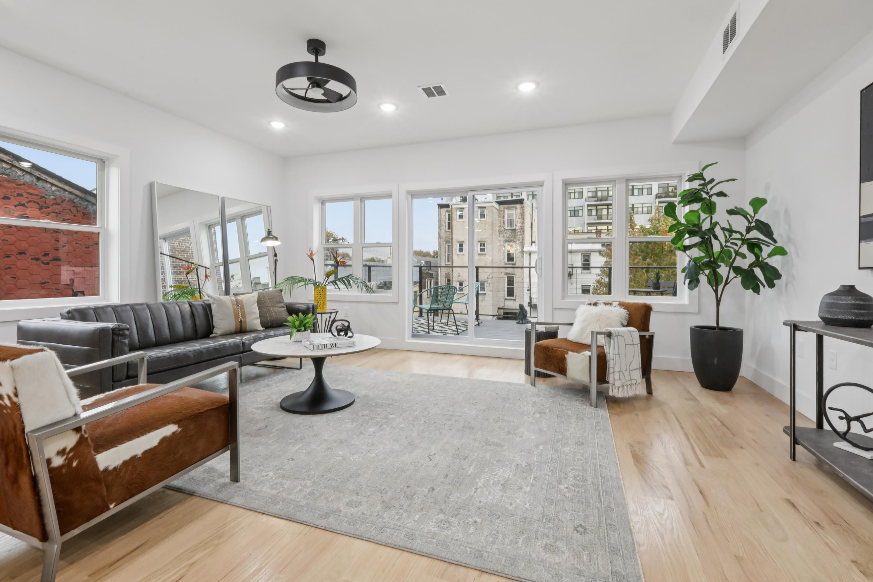 78 BEACON AVE Unit: 2