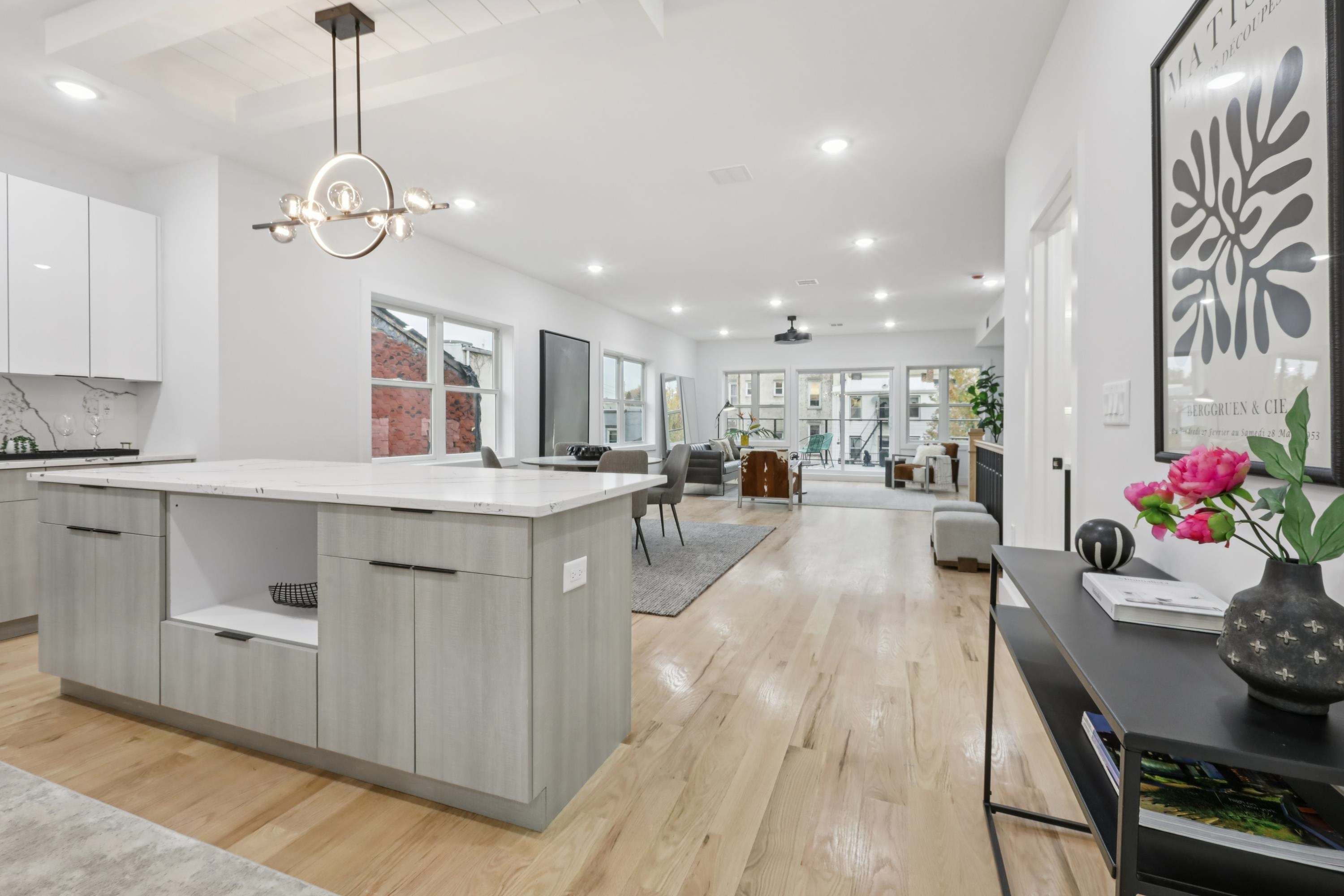 78 BEACON AVE Unit: 2