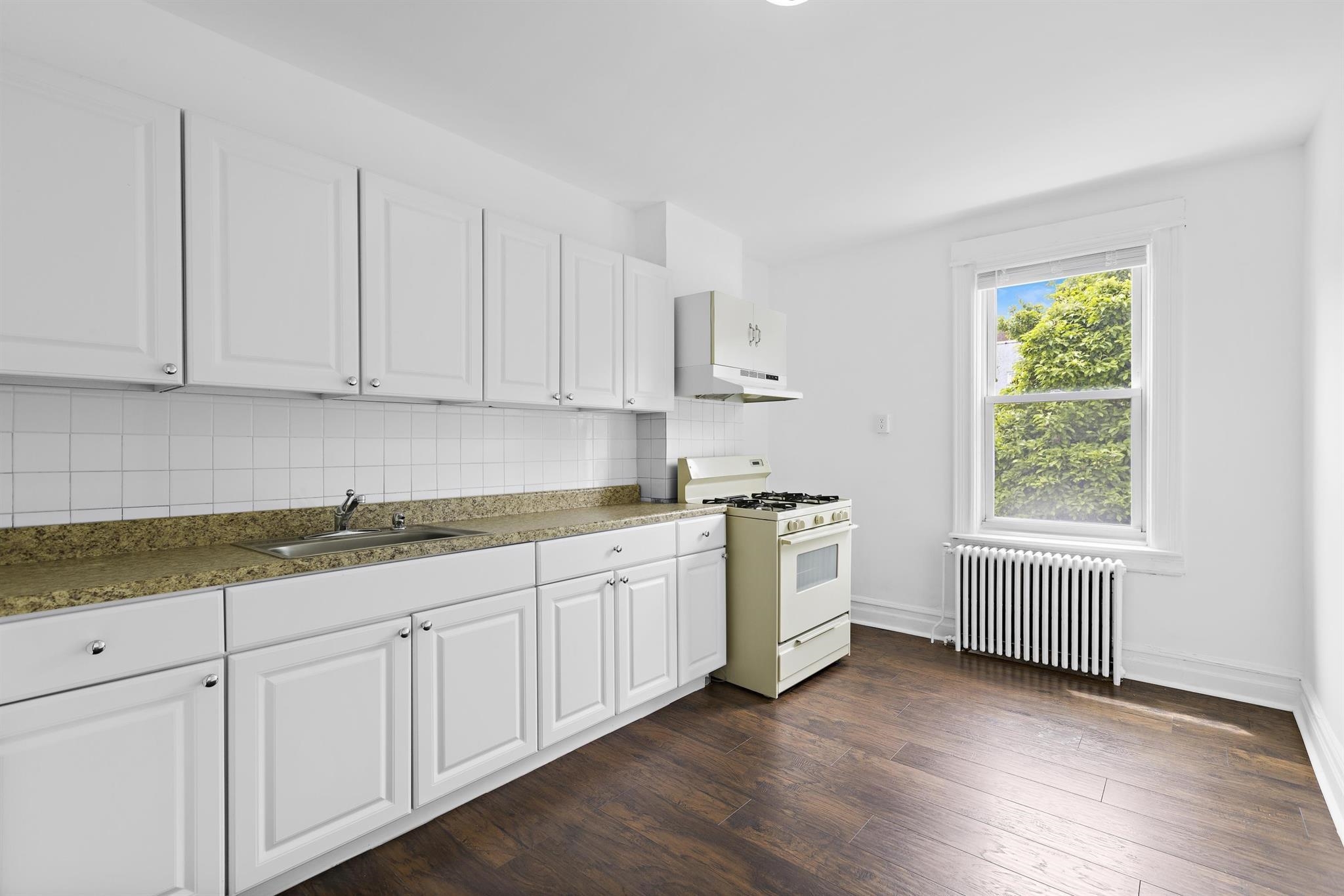 117 57TH ST Unit: 2