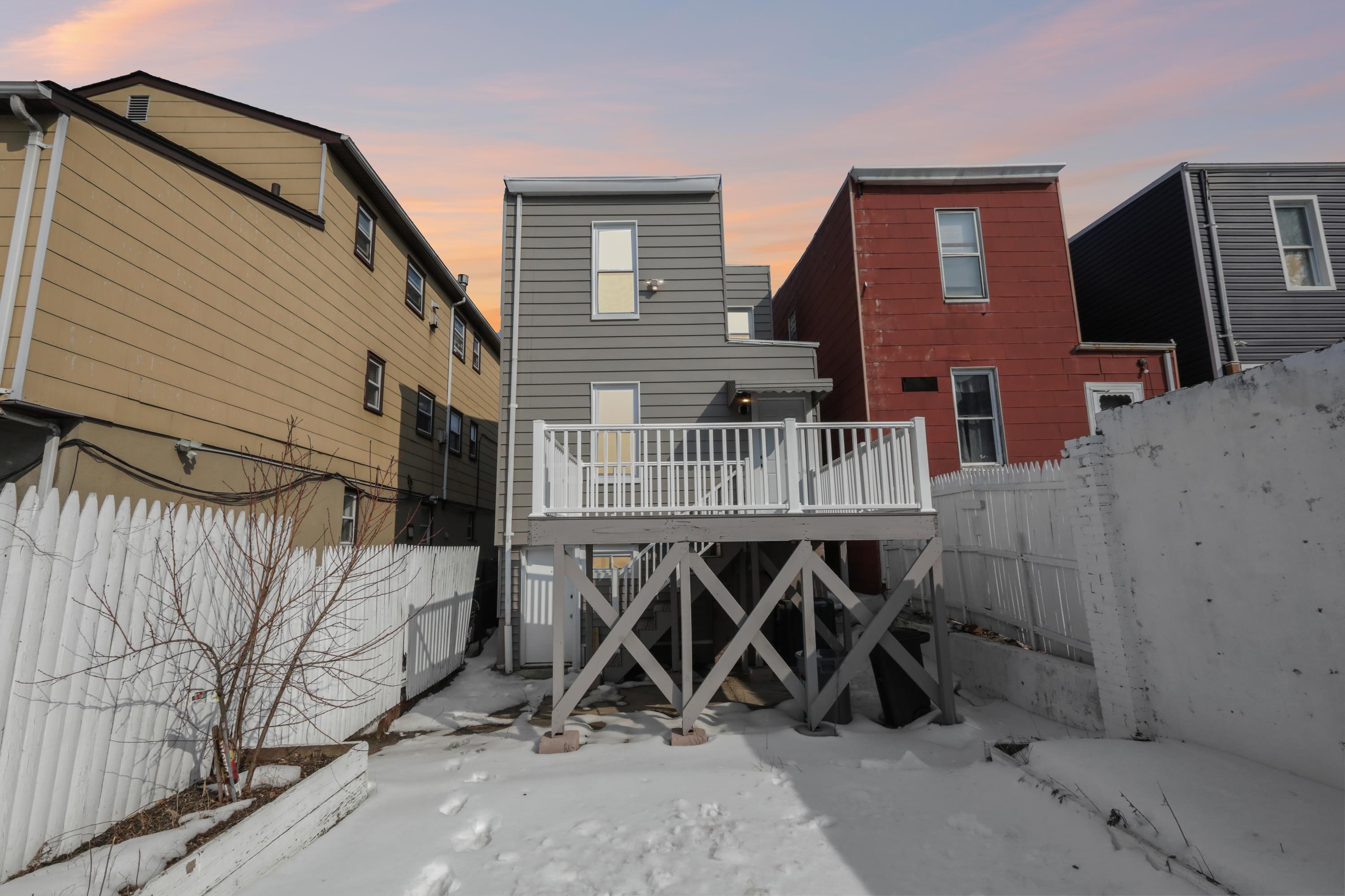 103 BOYD AVE