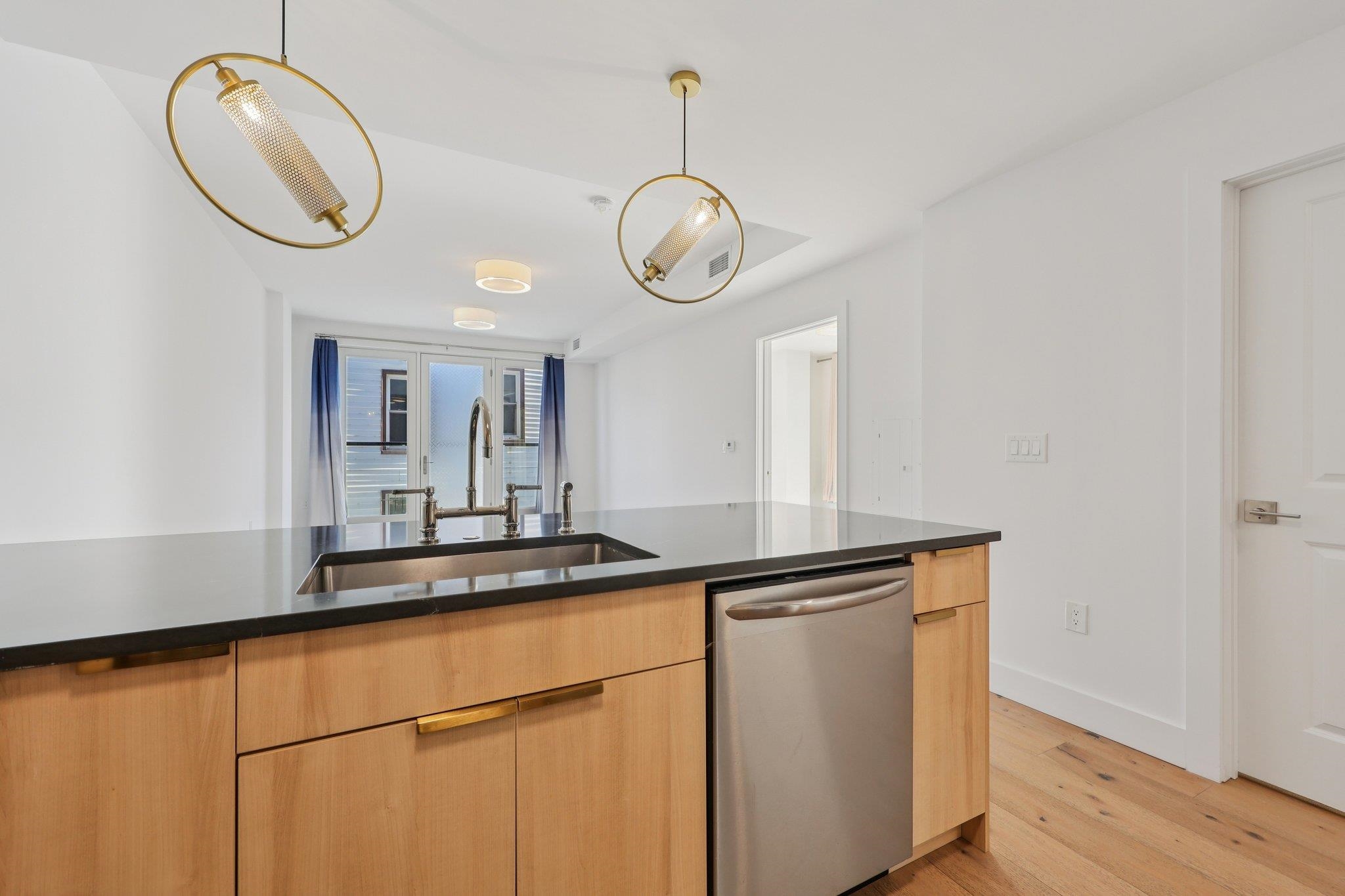 348 BALDWIN AVE Unit: 209