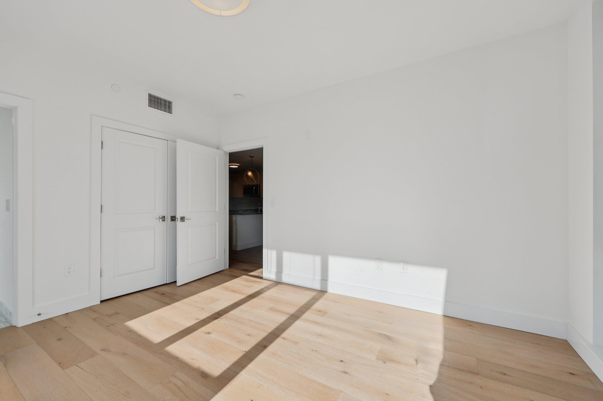348 BALDWIN AVE Unit: 209