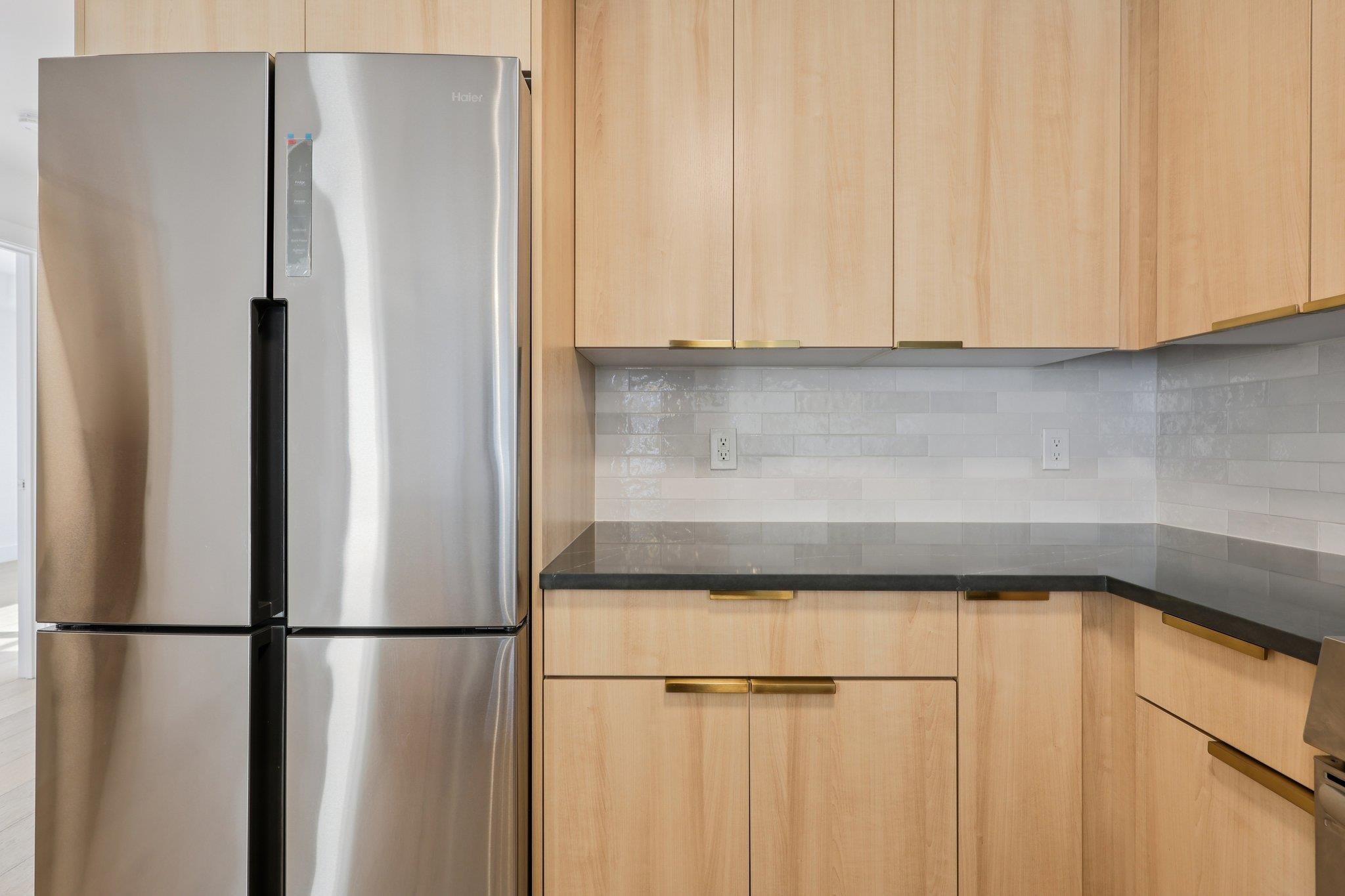 348 BALDWIN AVE Unit: 209