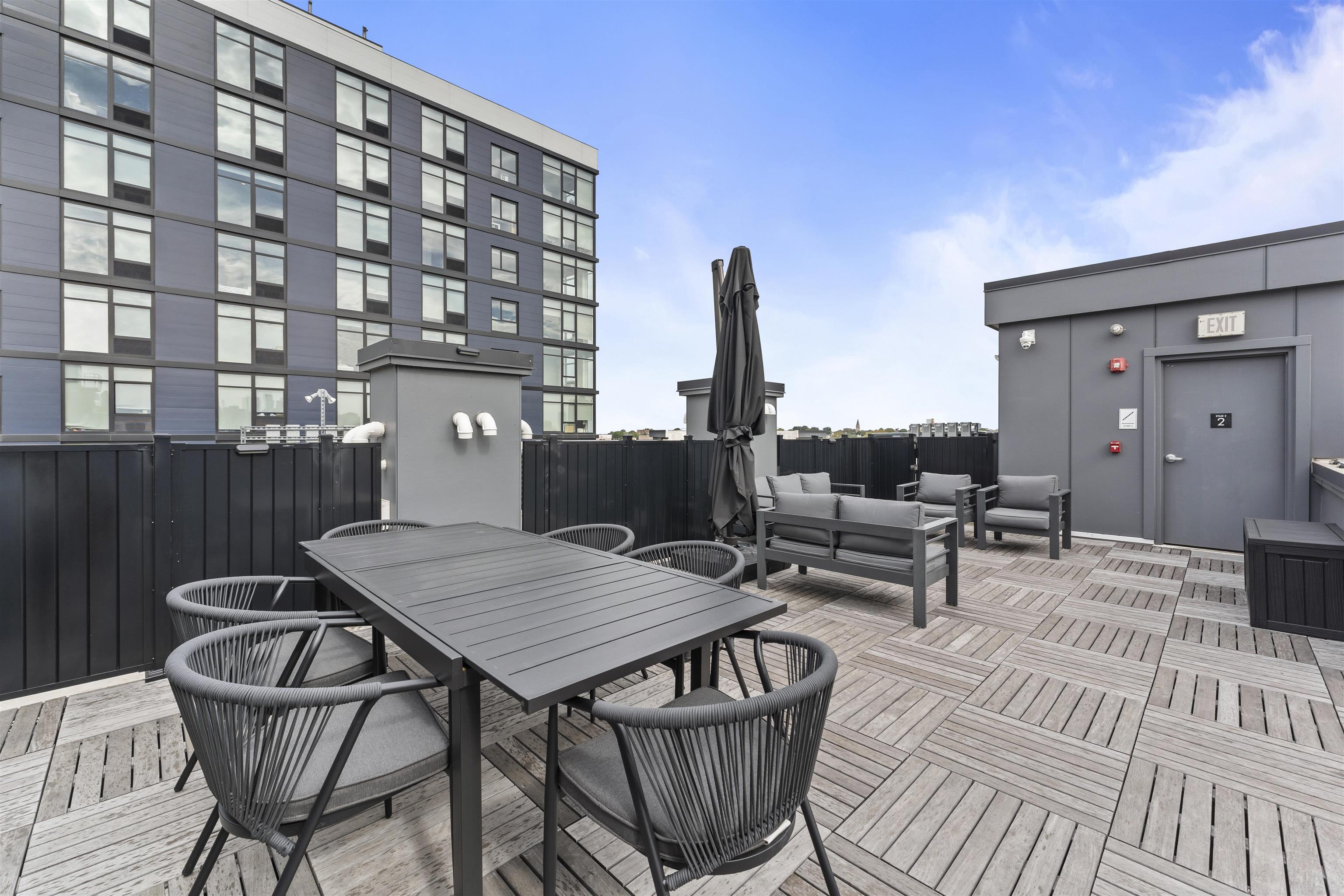 348 BALDWIN AVE Unit: 209