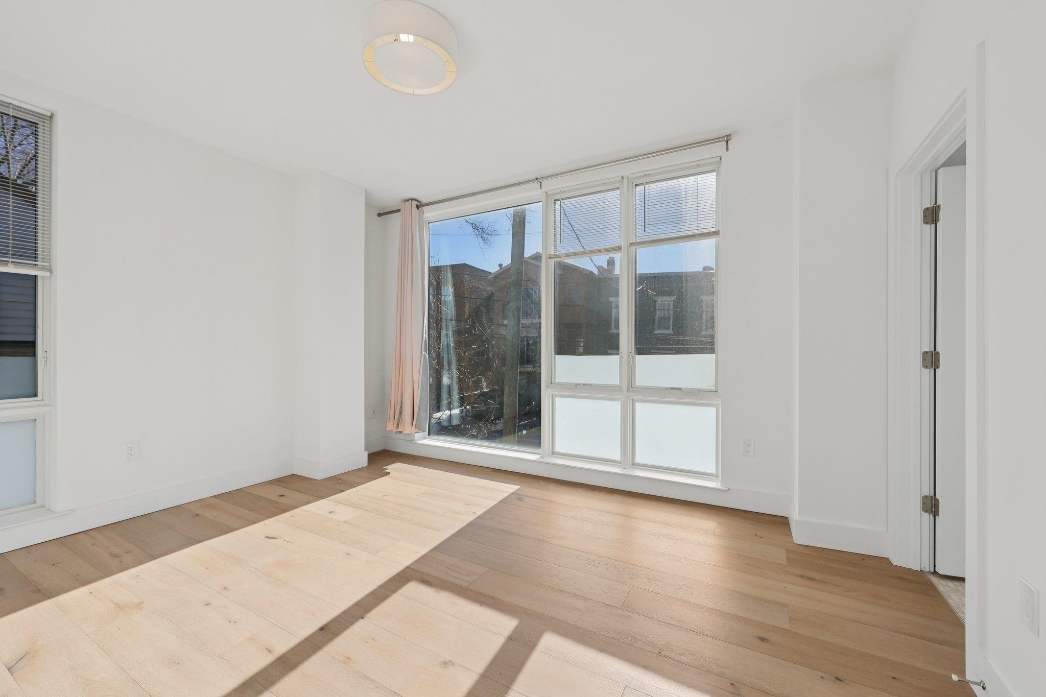 348 BALDWIN AVE Unit: 209