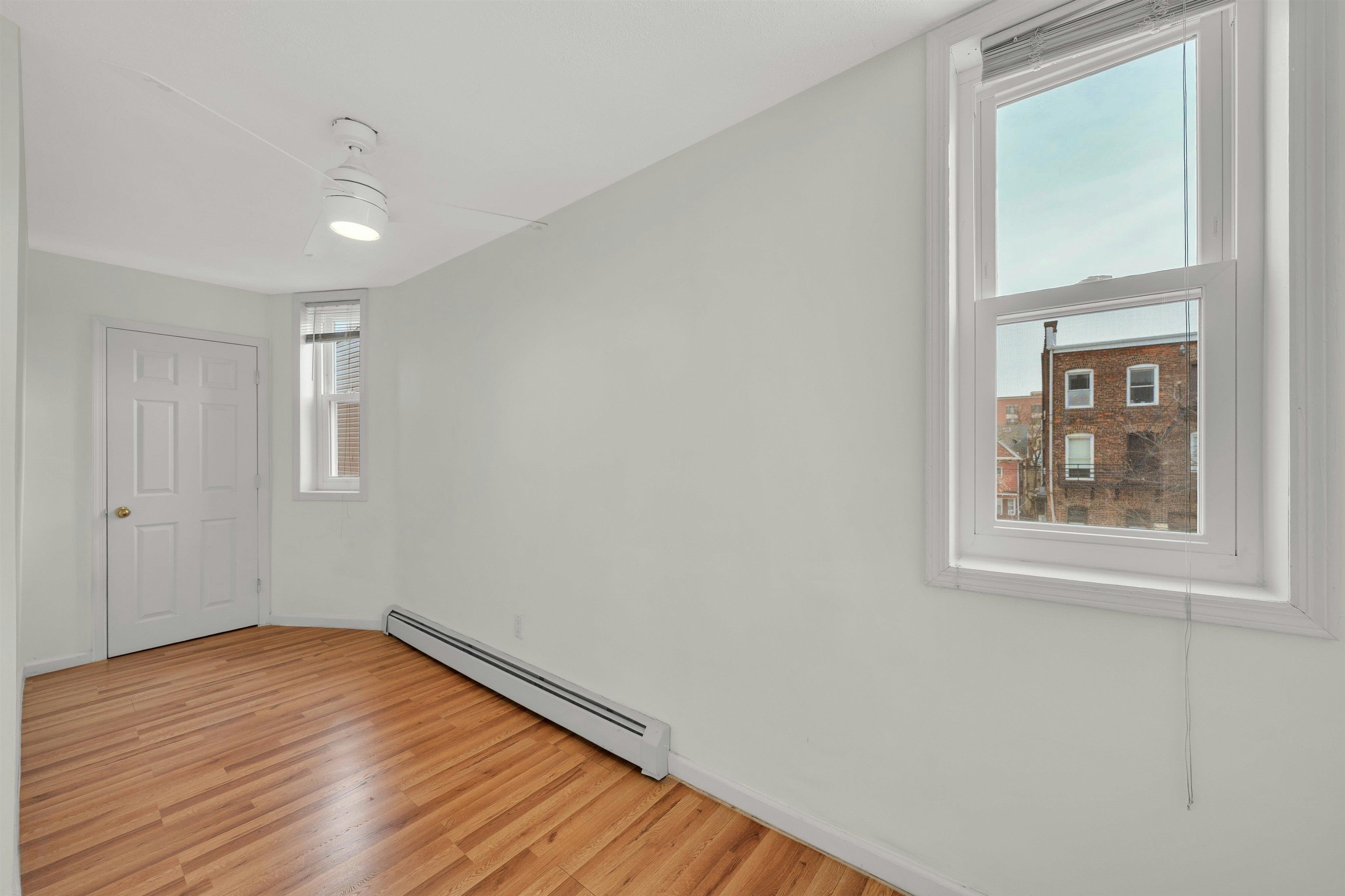 811 MONTGOMERY ST Unit: 2L