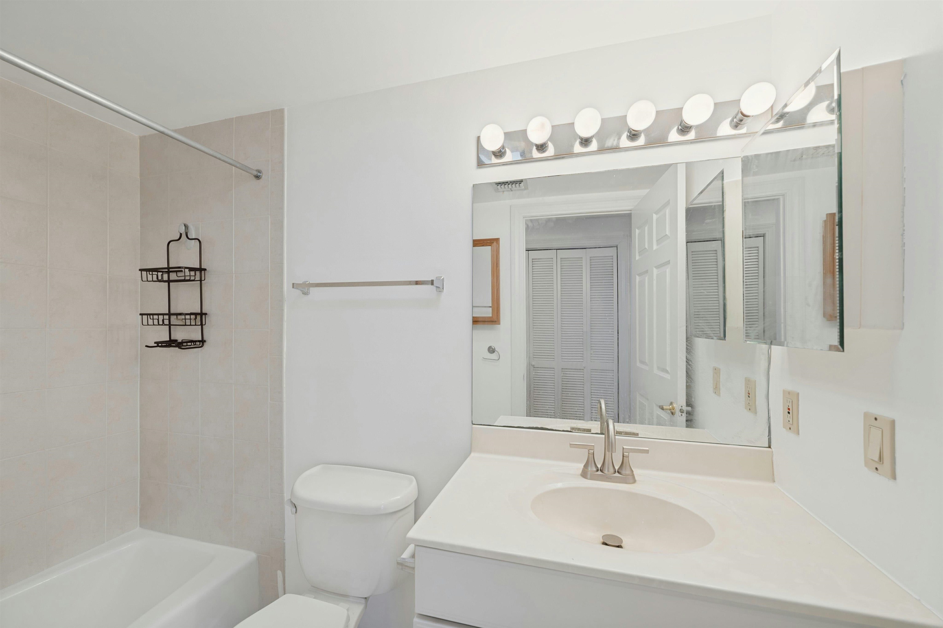 82 CLINTON ST Unit: 6B