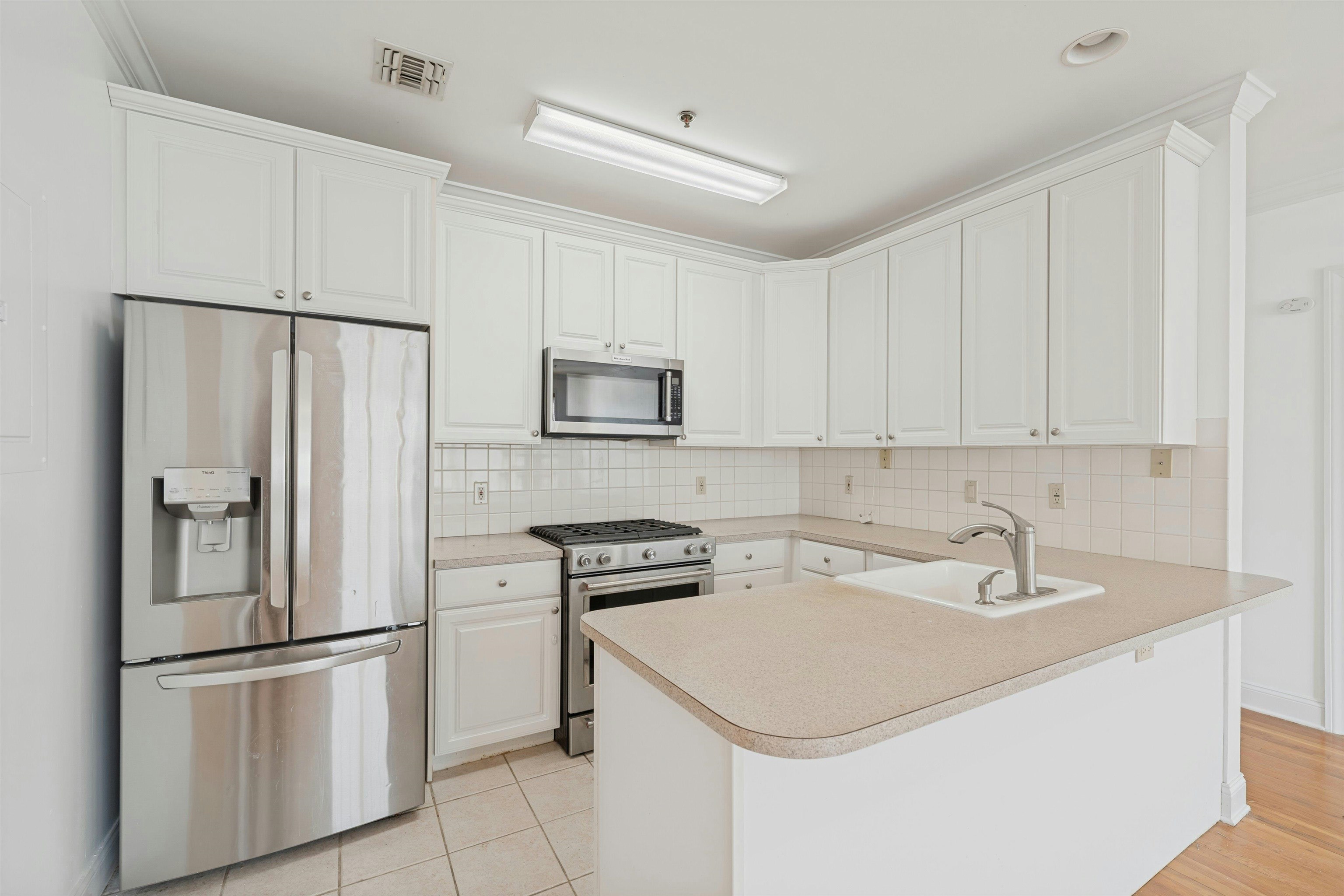 82 CLINTON ST Unit: 6B