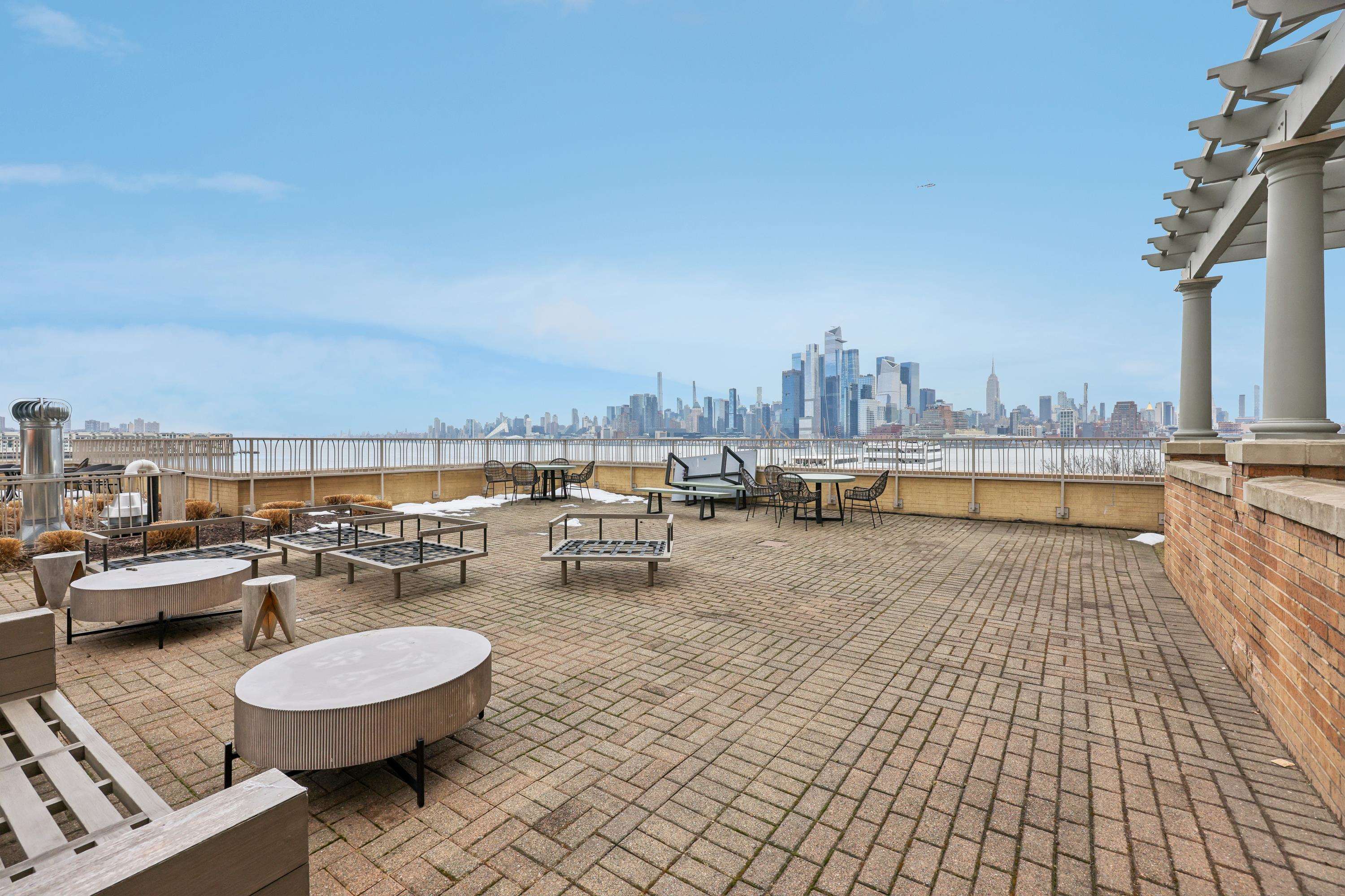 2 CONSTITUTION CT Unit: 503