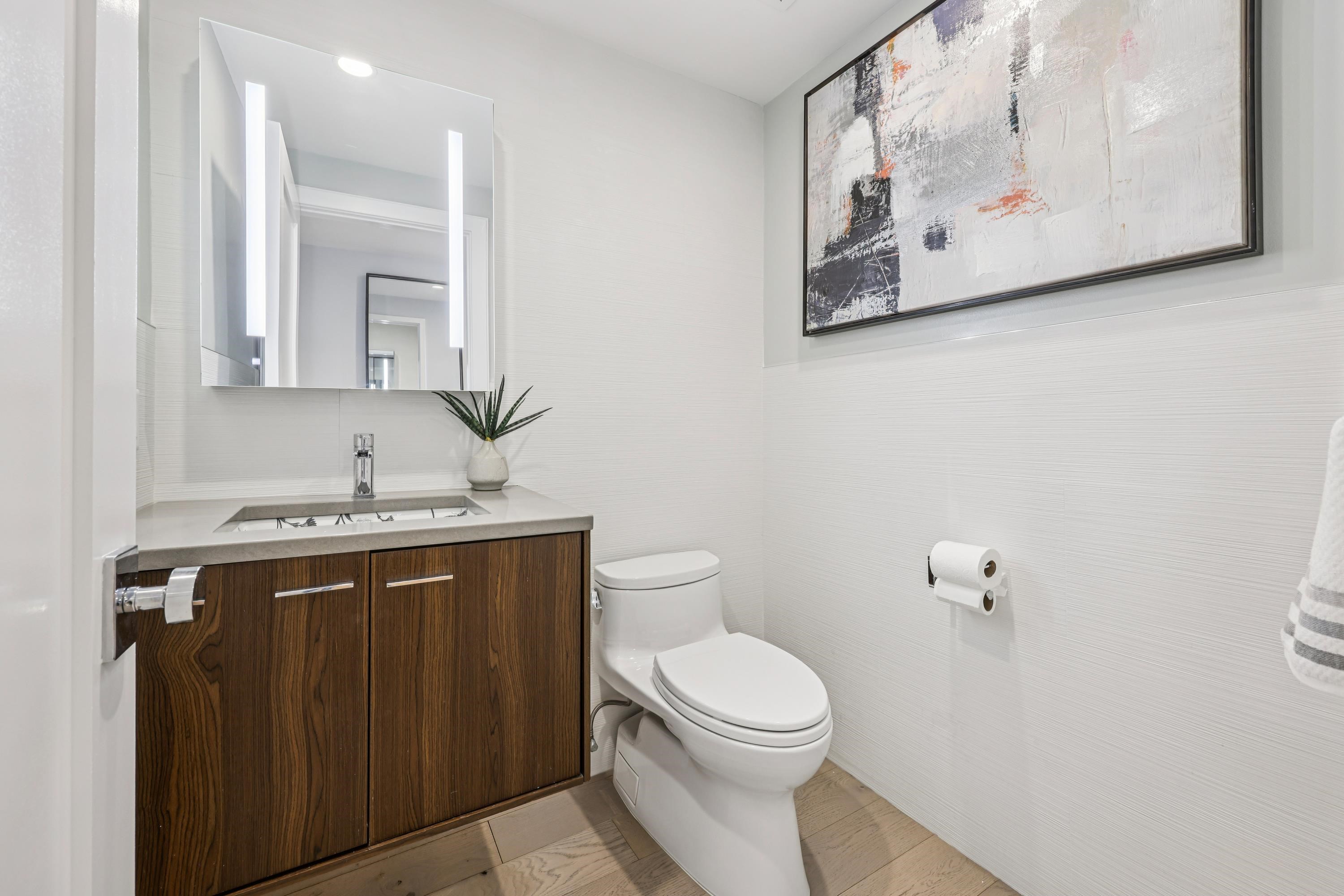 2 CONSTITUTION CT Unit: 503