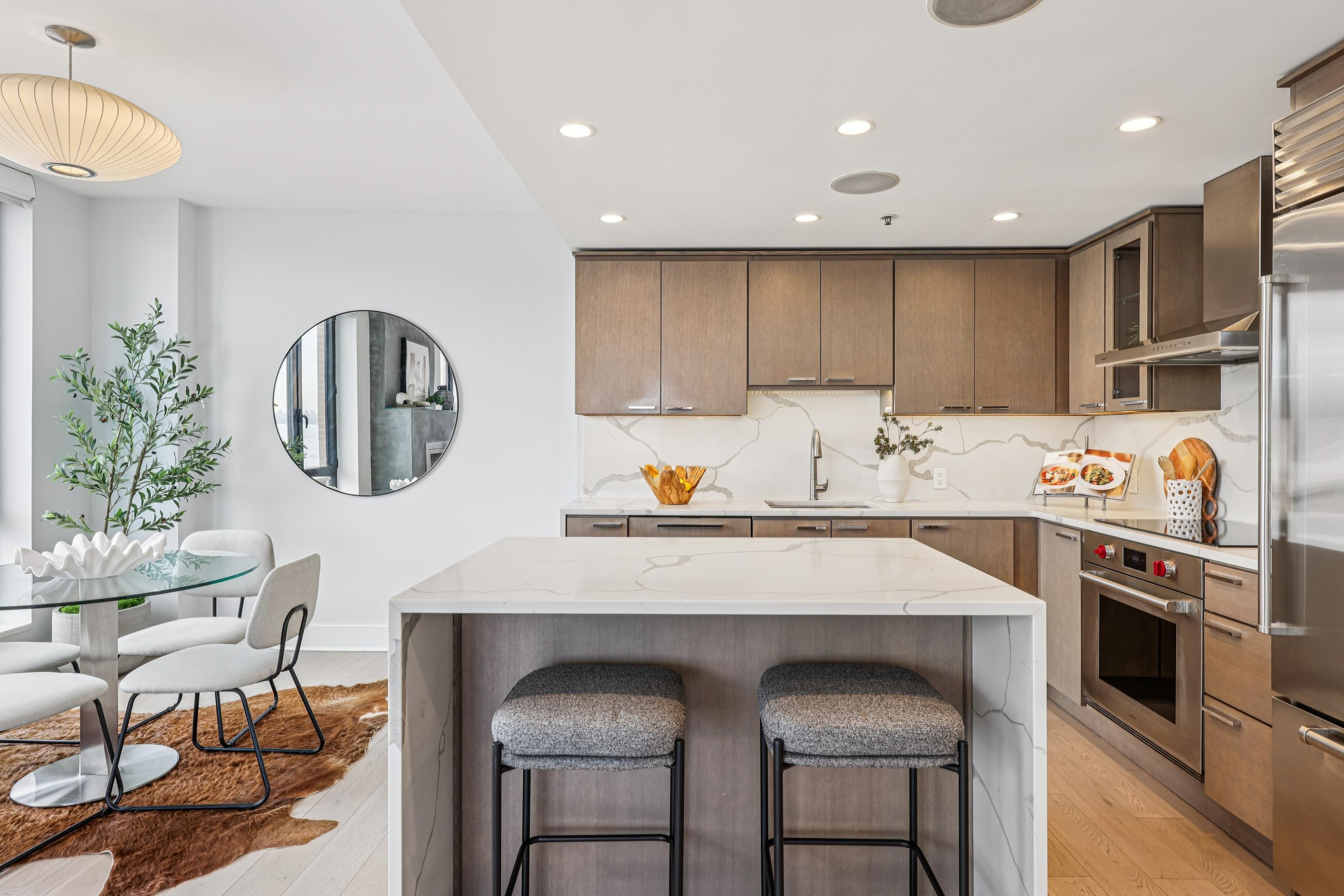 2 CONSTITUTION CT Unit: 503