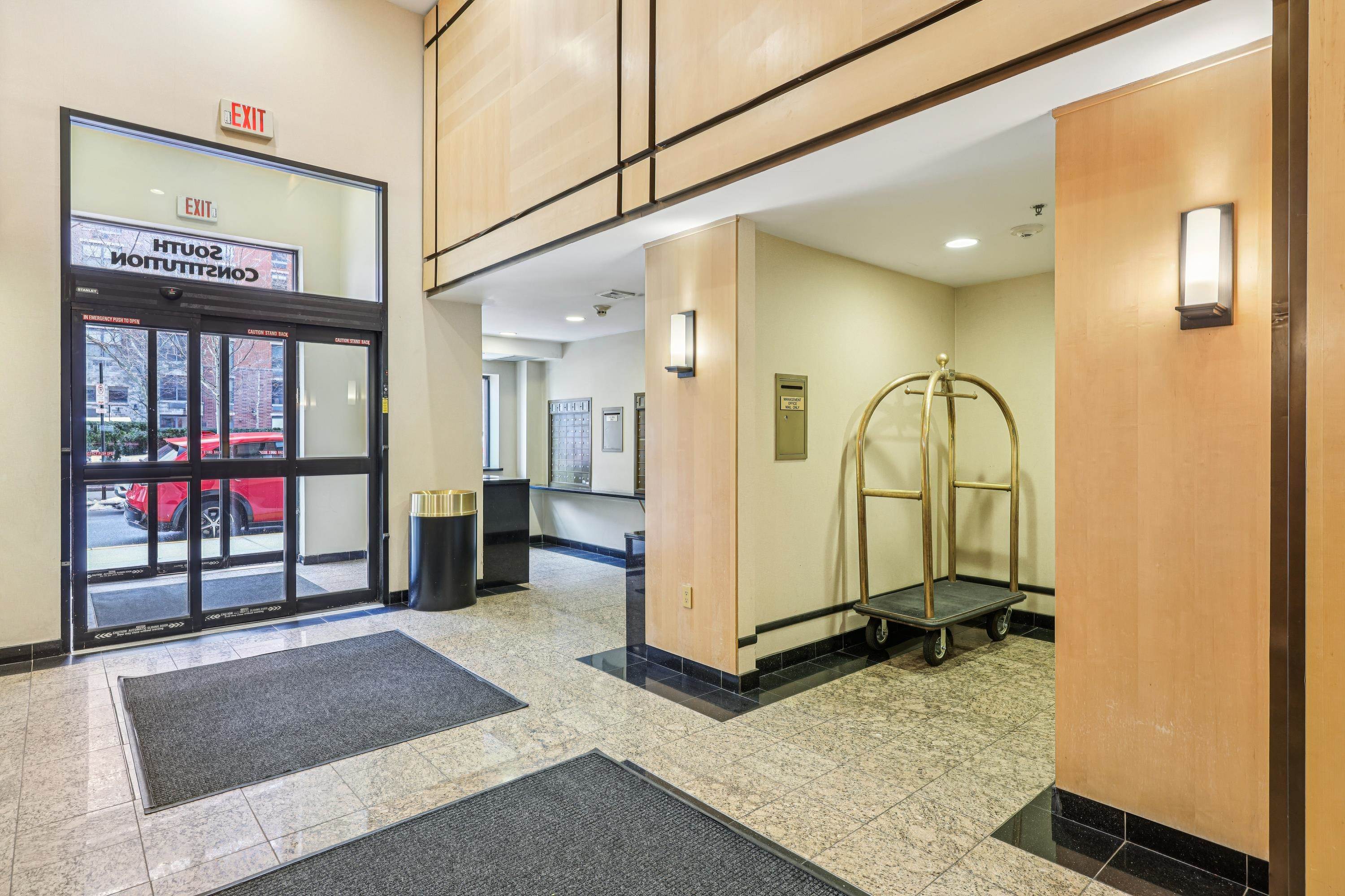 2 CONSTITUTION CT Unit: 503