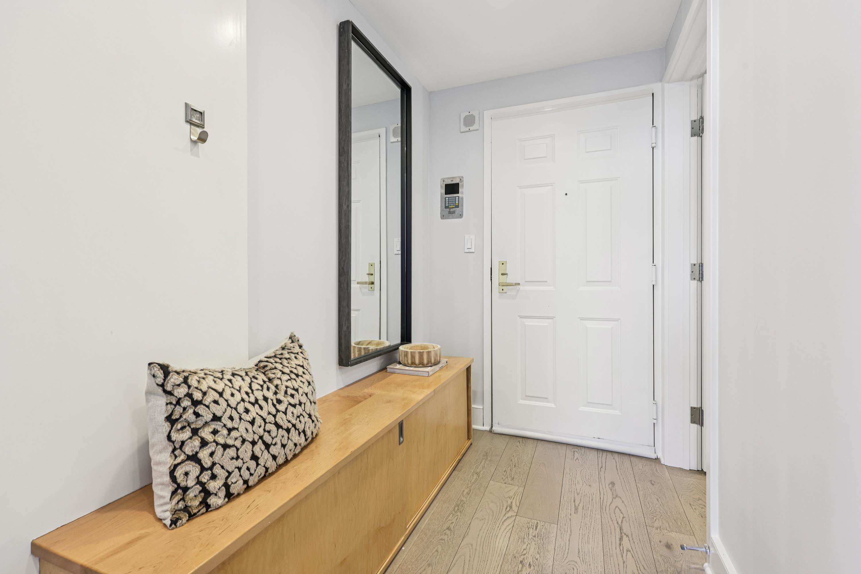 2 CONSTITUTION CT Unit: 503