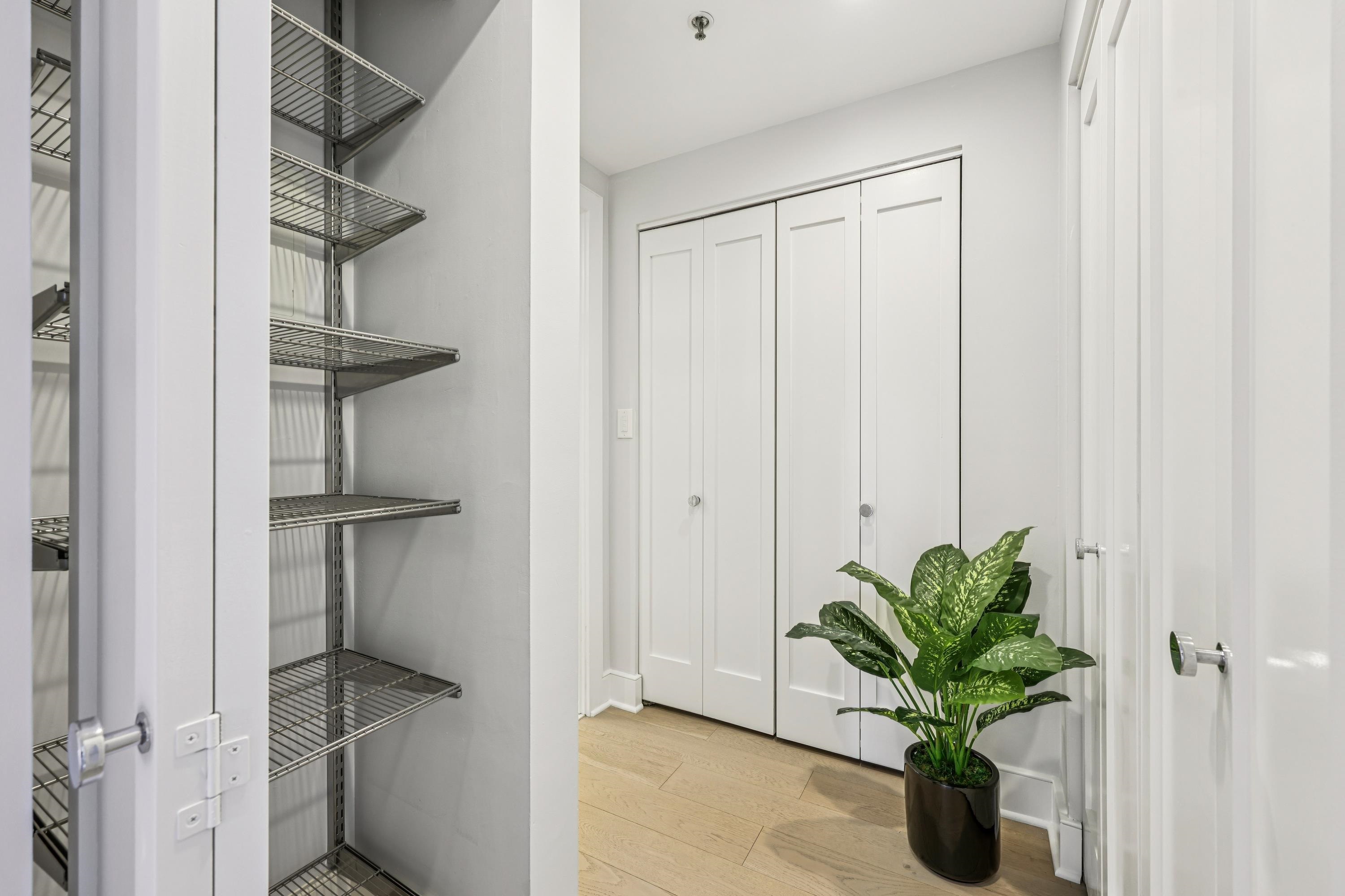 2 CONSTITUTION CT Unit: 503