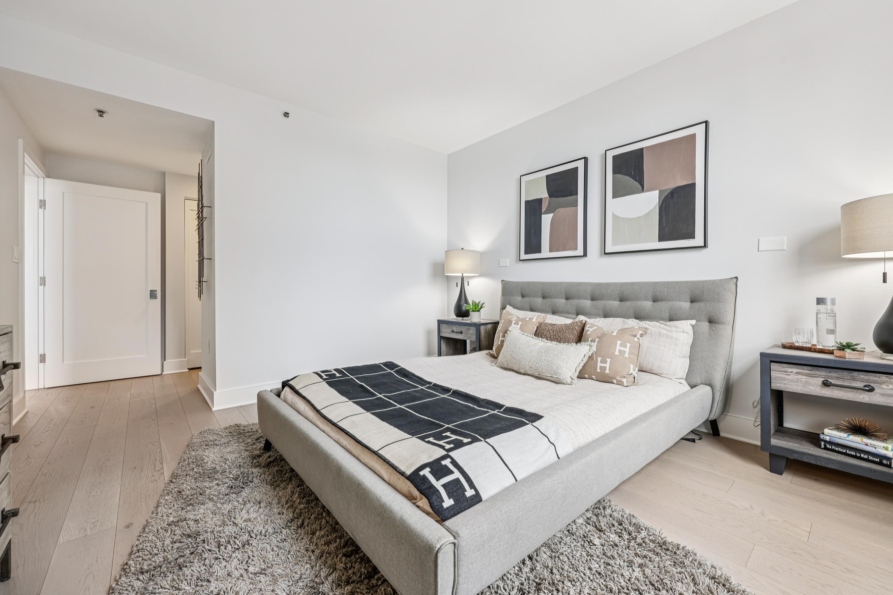 2 CONSTITUTION CT Unit: 503