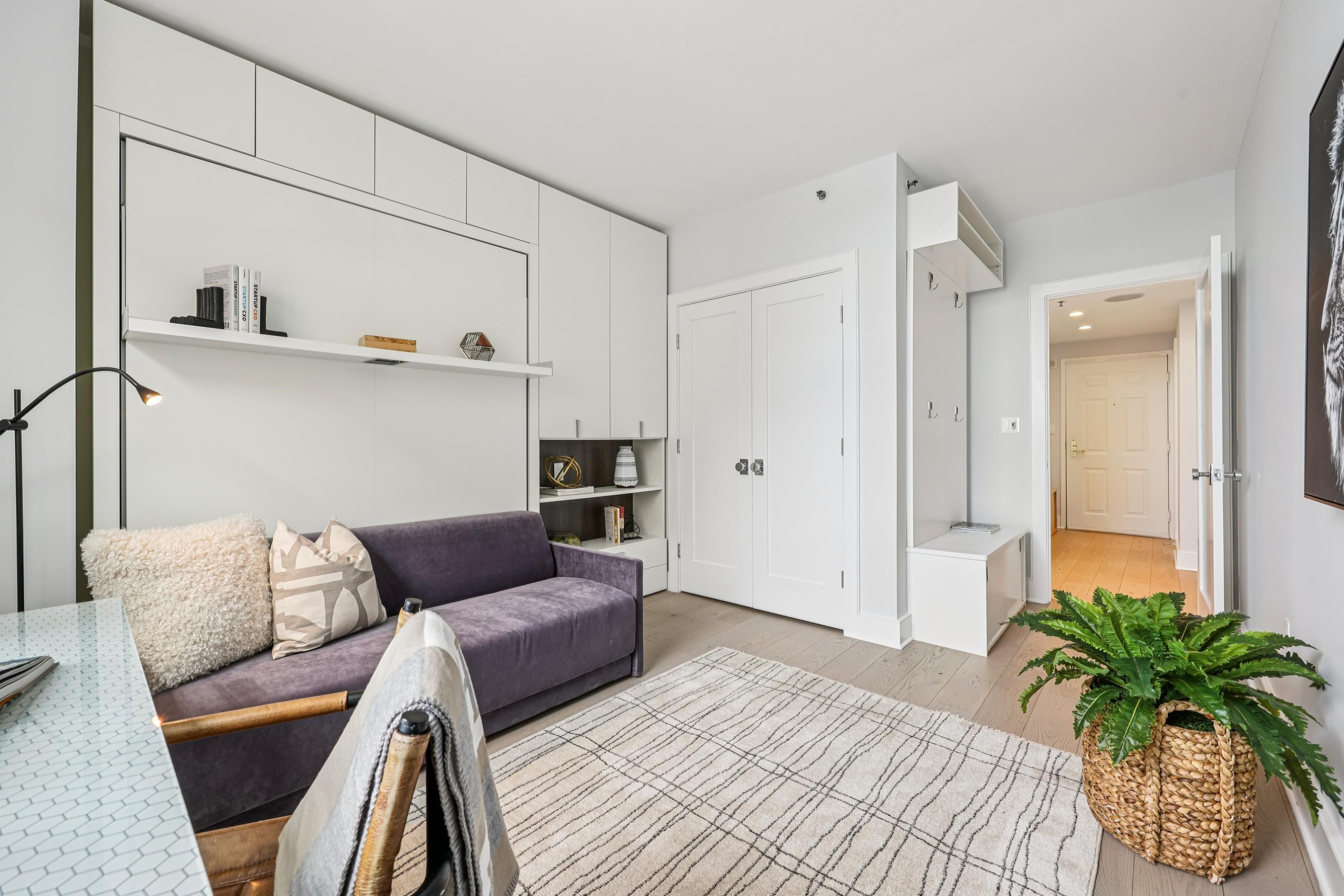 2 CONSTITUTION CT Unit: 503