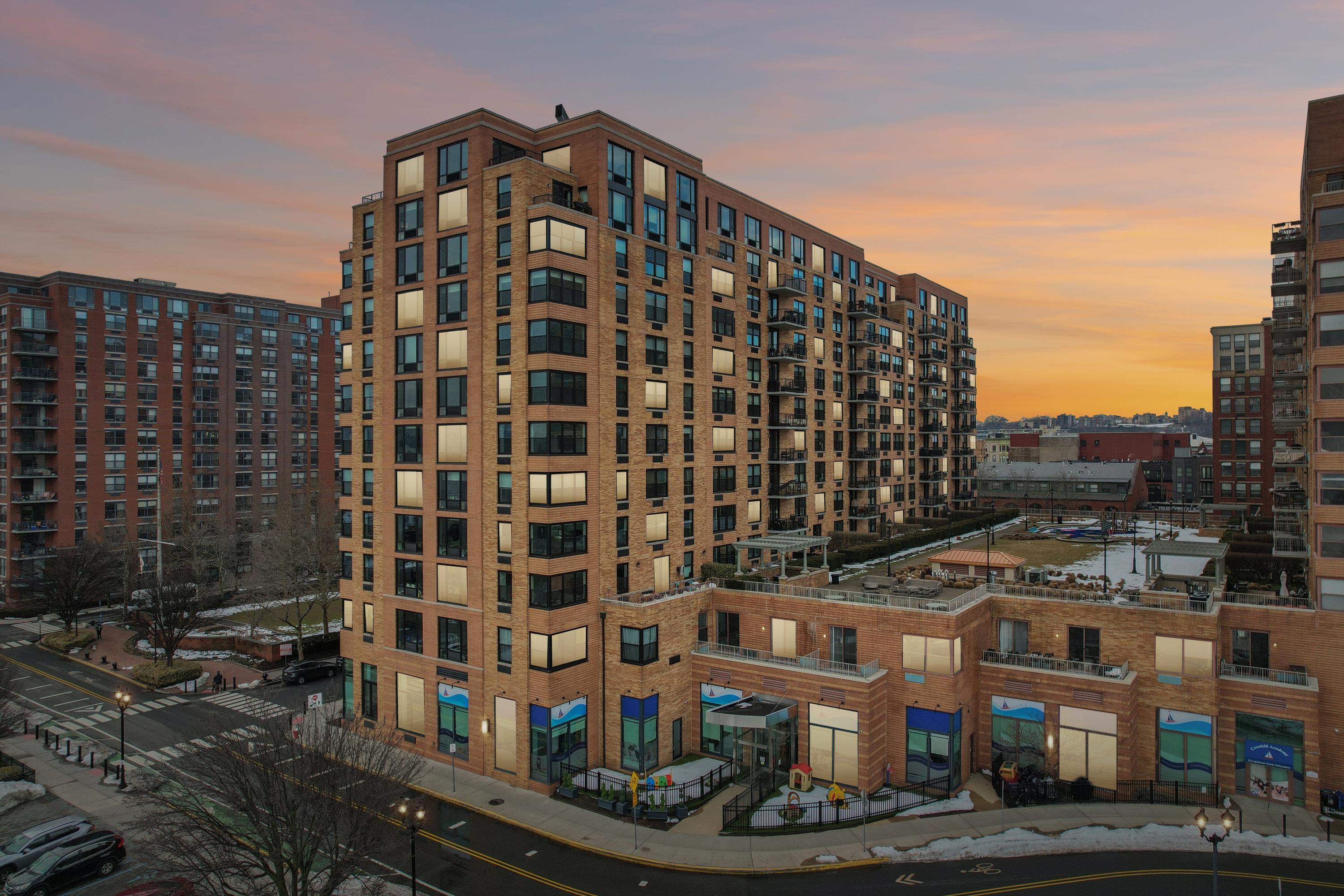 2 CONSTITUTION CT Unit: 503