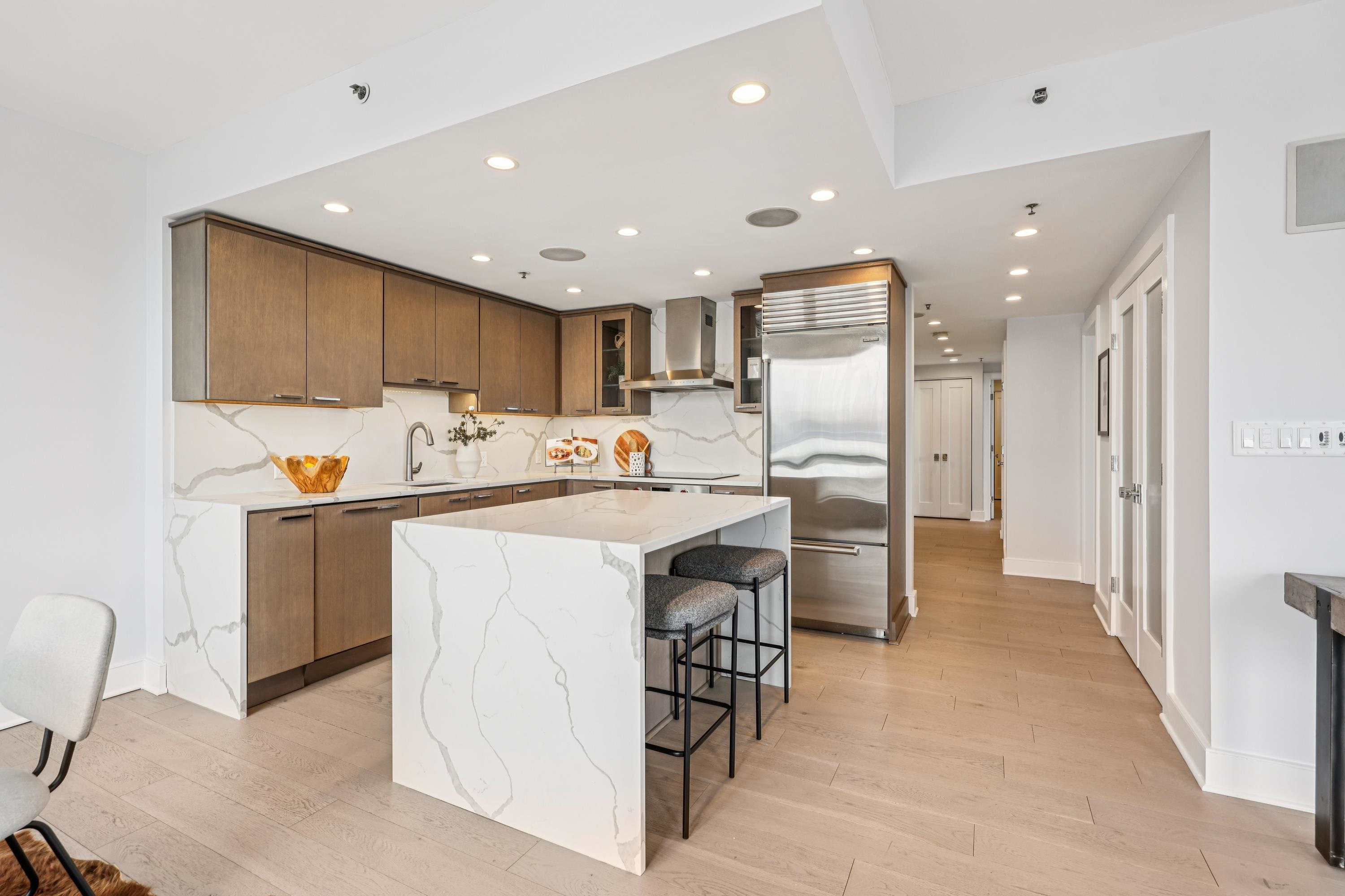 2 CONSTITUTION CT Unit: 503