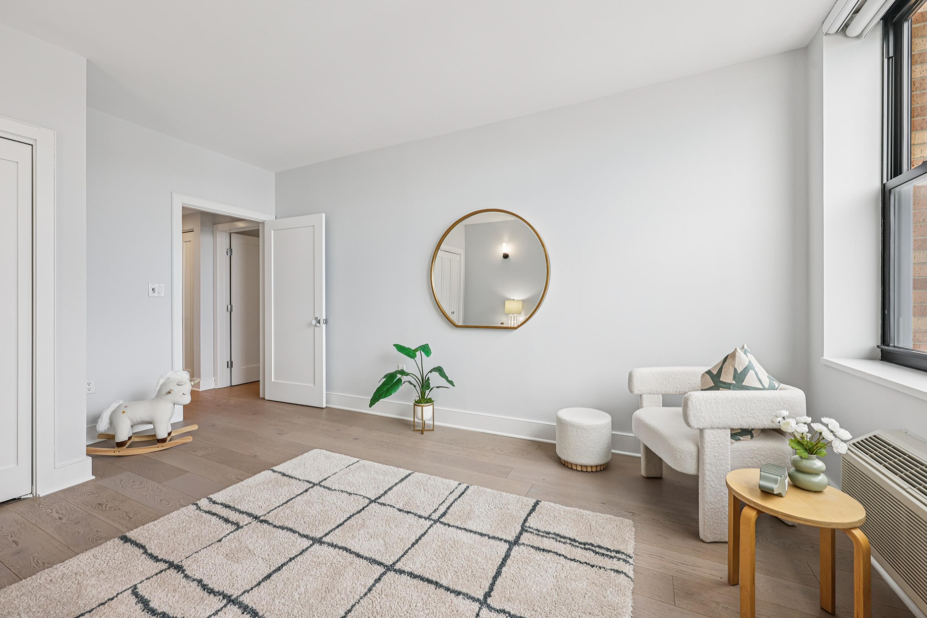 2 CONSTITUTION CT Unit: 503