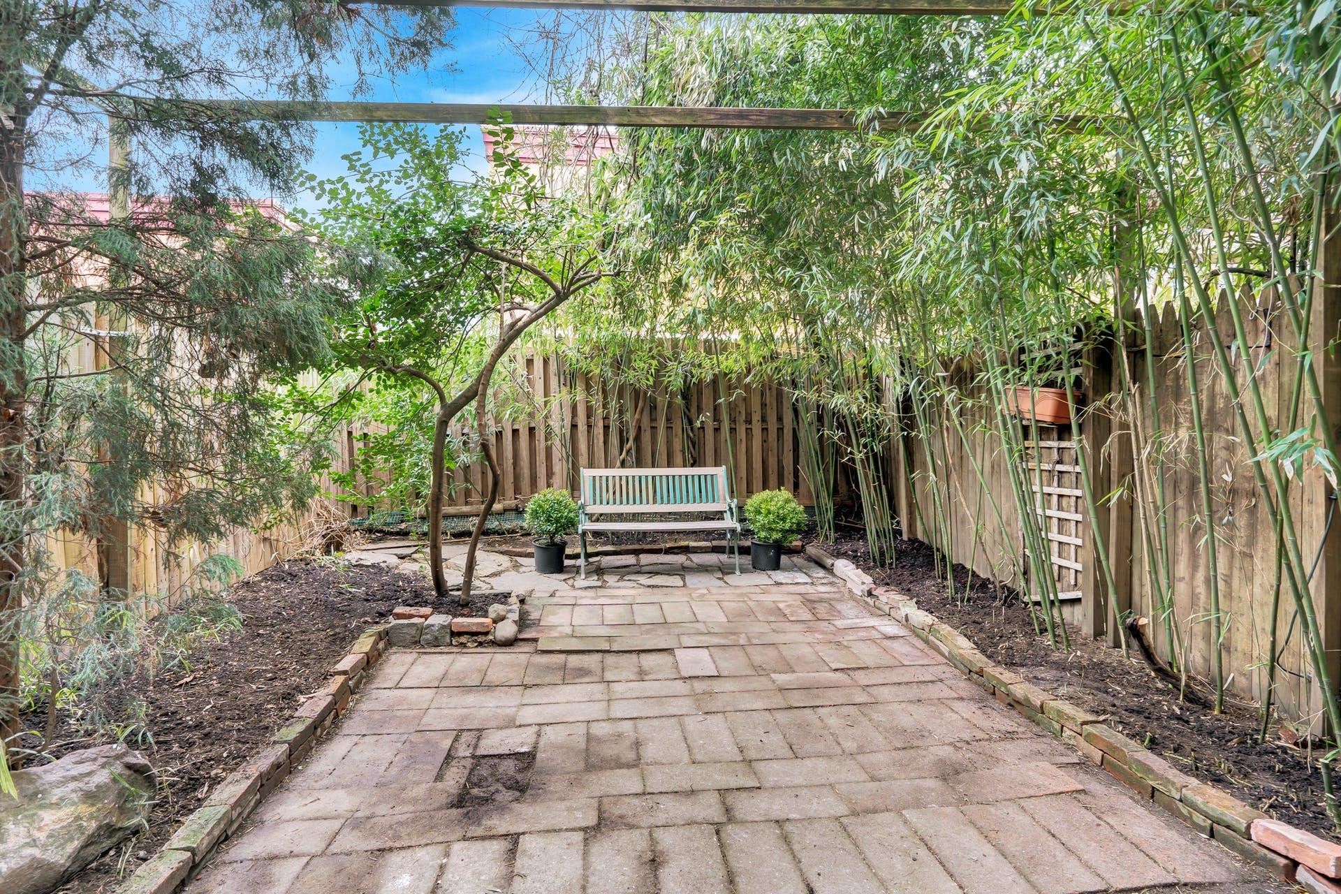 520 MANILA AVE Unit: 1