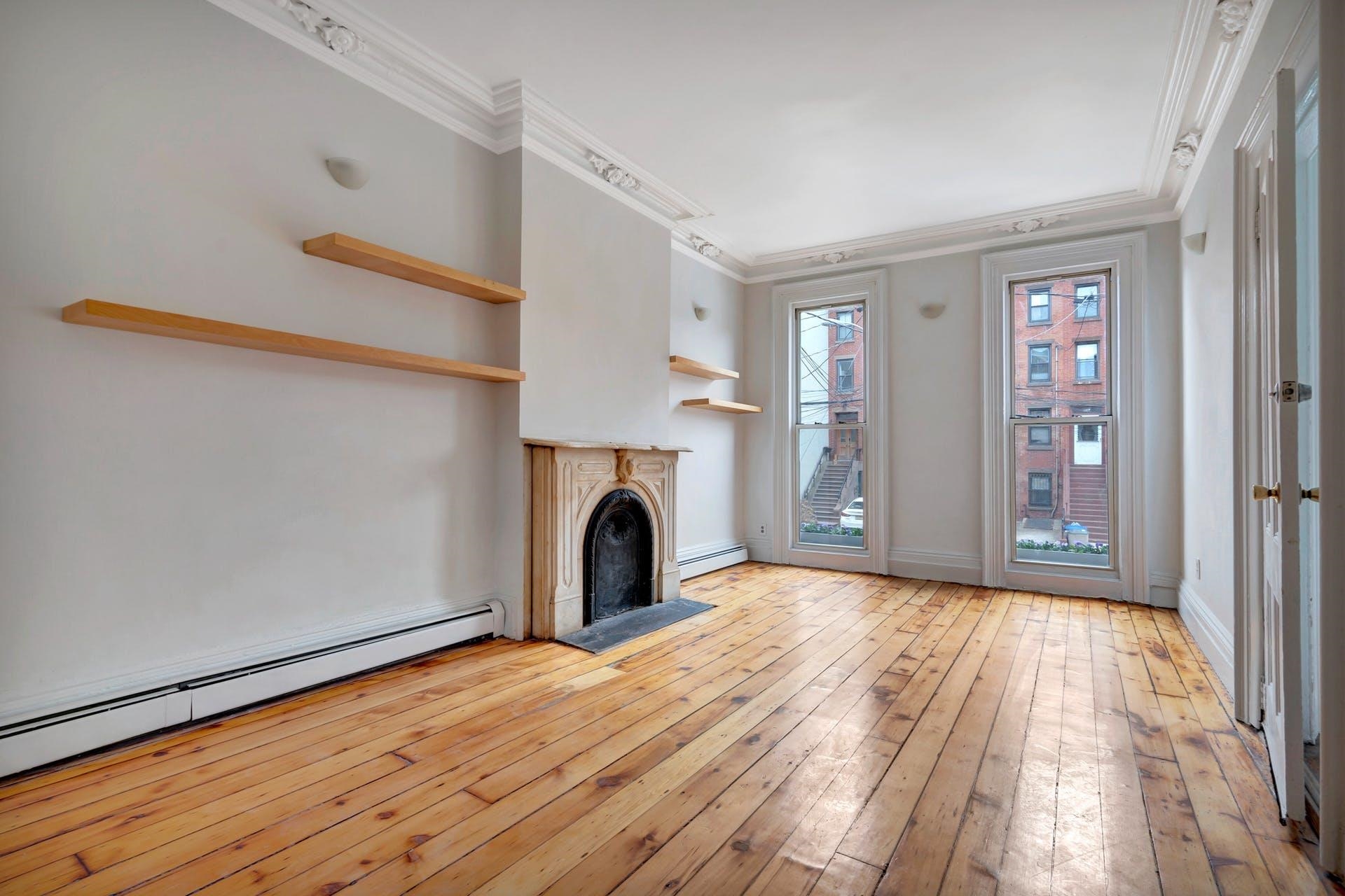 520 MANILA AVE Unit: 1