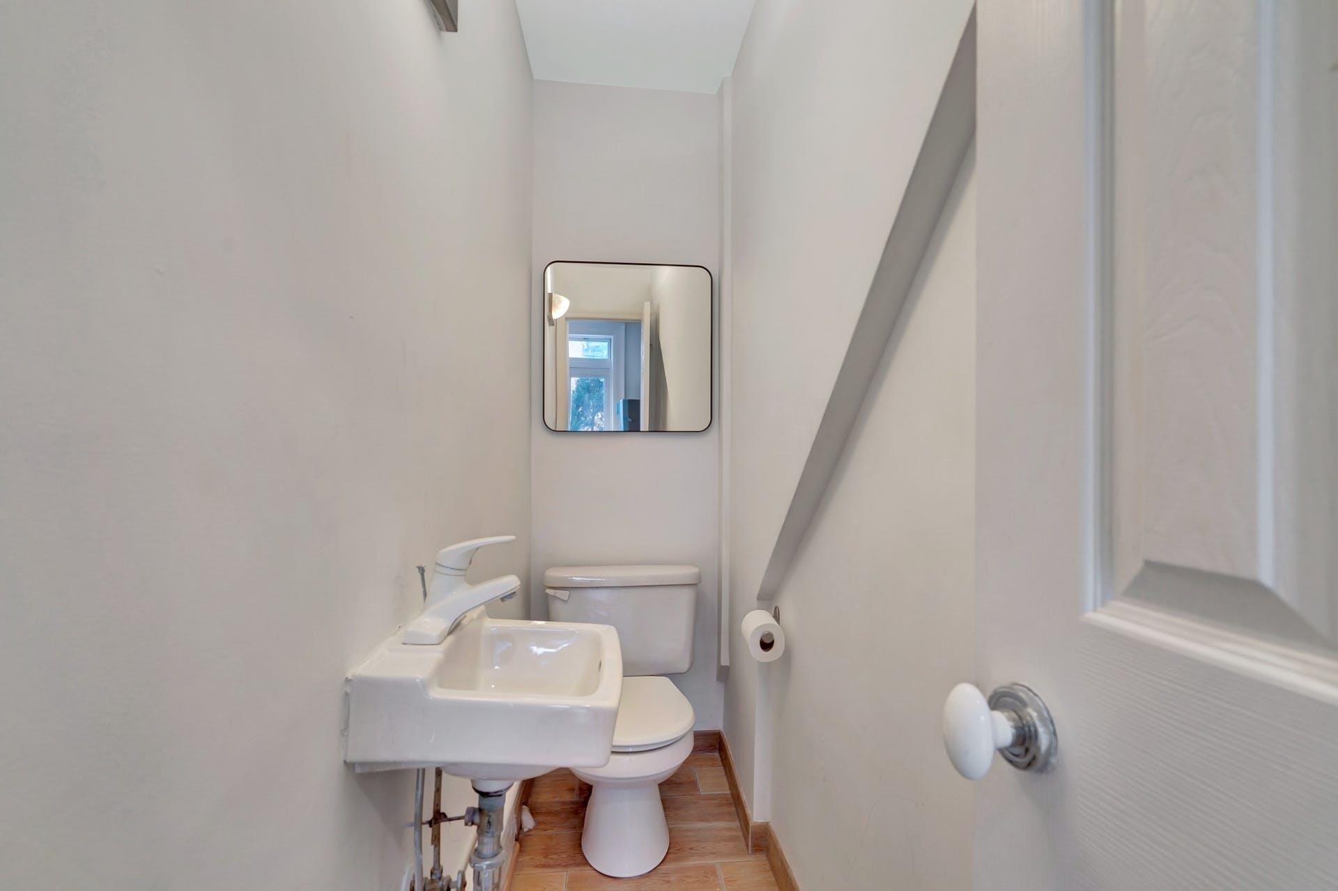 520 MANILA AVE Unit: 1