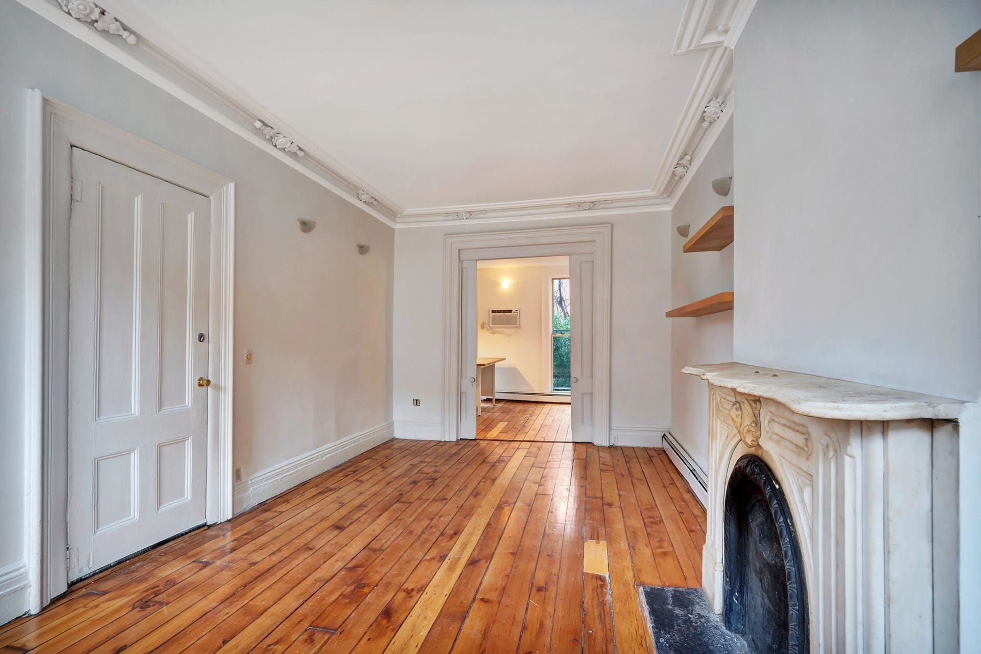 520 MANILA AVE Unit: 1