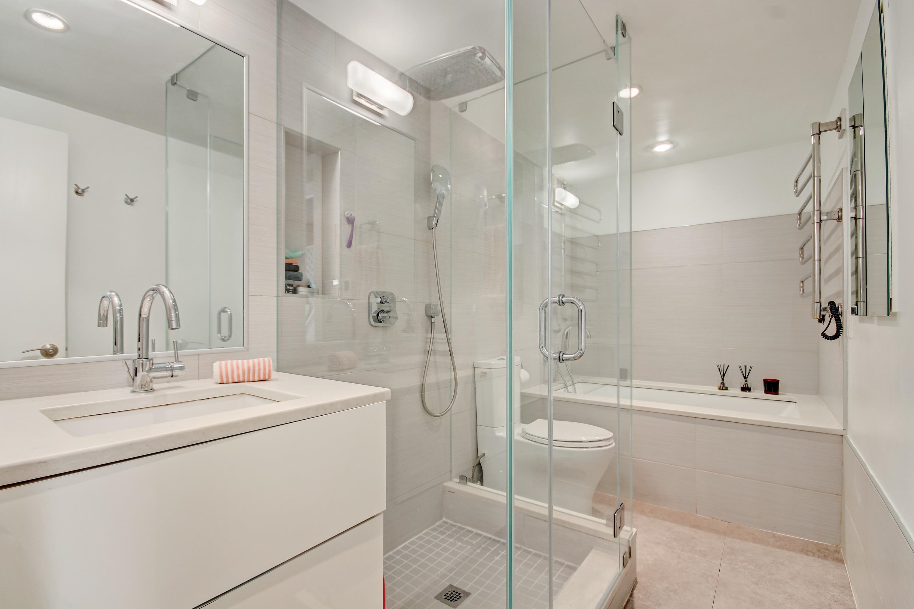 520 MANILA AVE Unit: 1