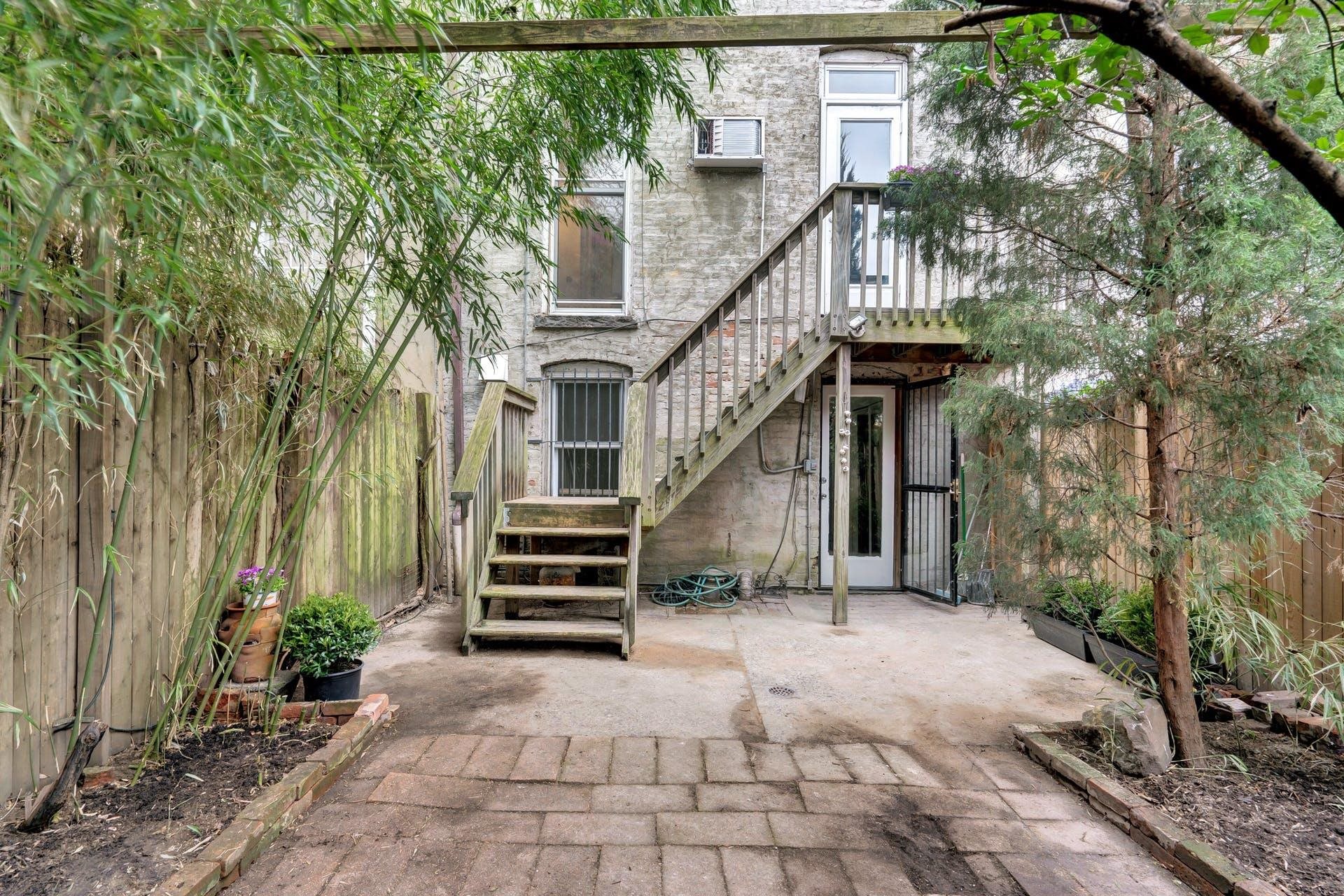 520 MANILA AVE Unit: 1