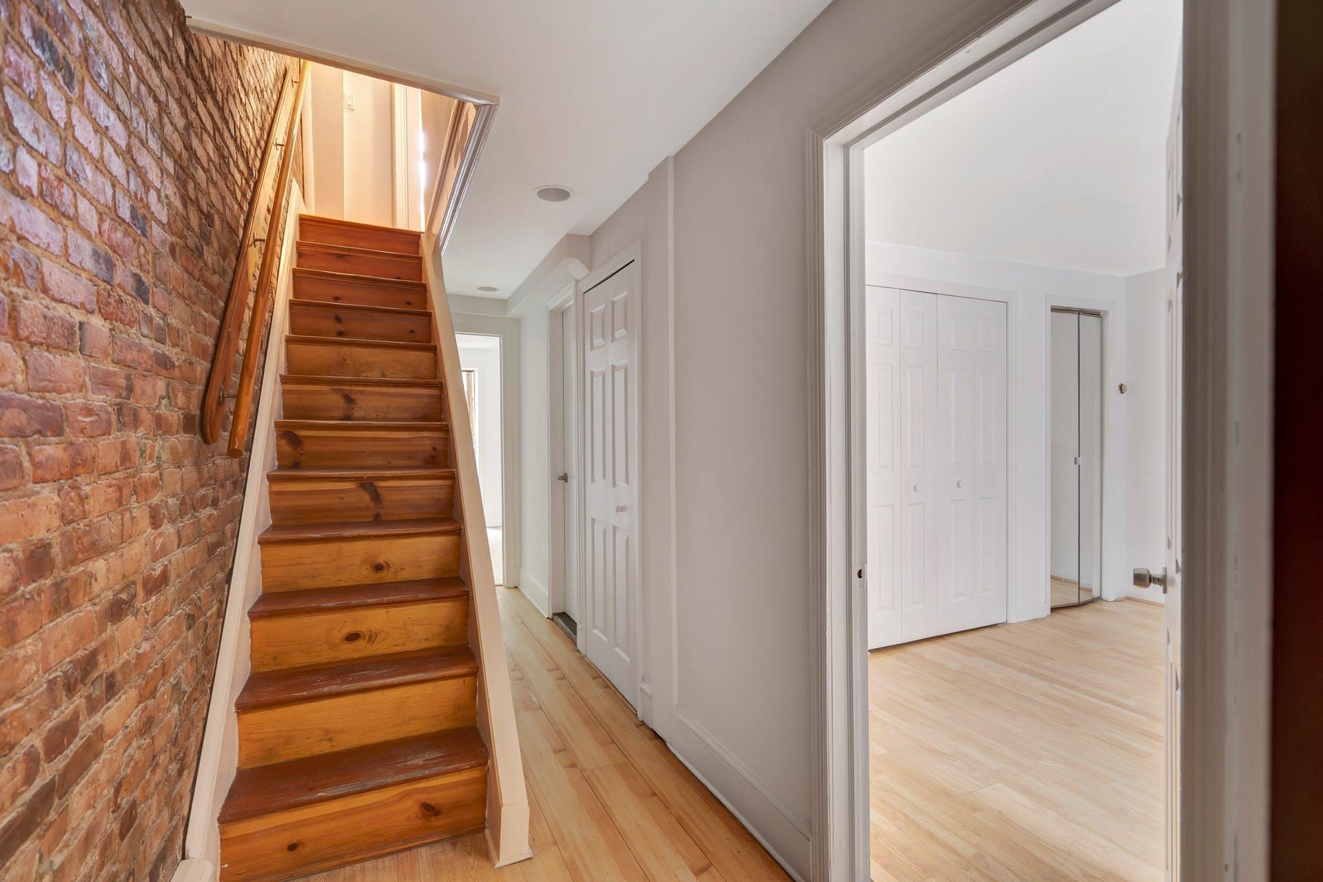 520 MANILA AVE Unit: 1