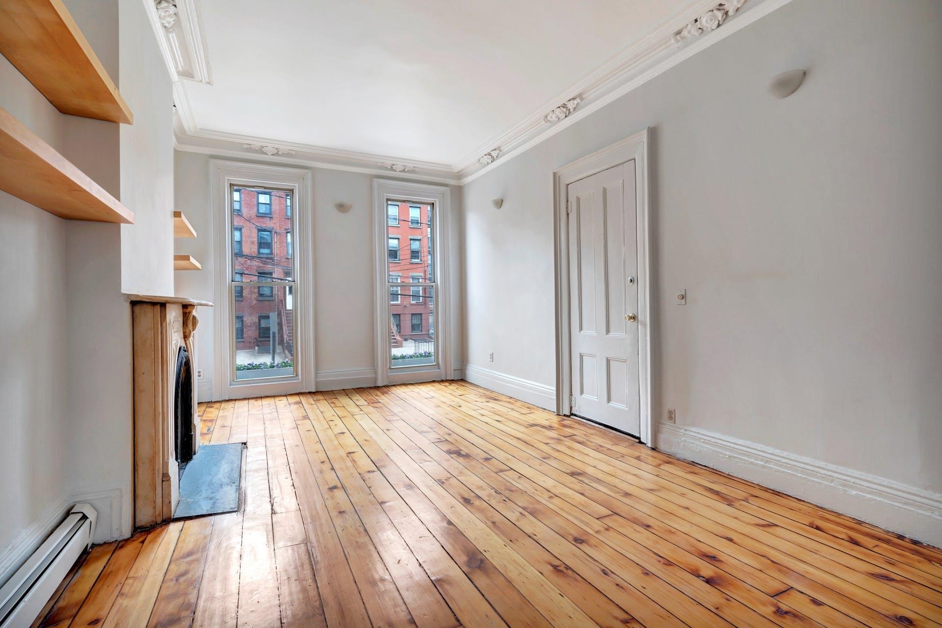 520 MANILA AVE Unit: 1