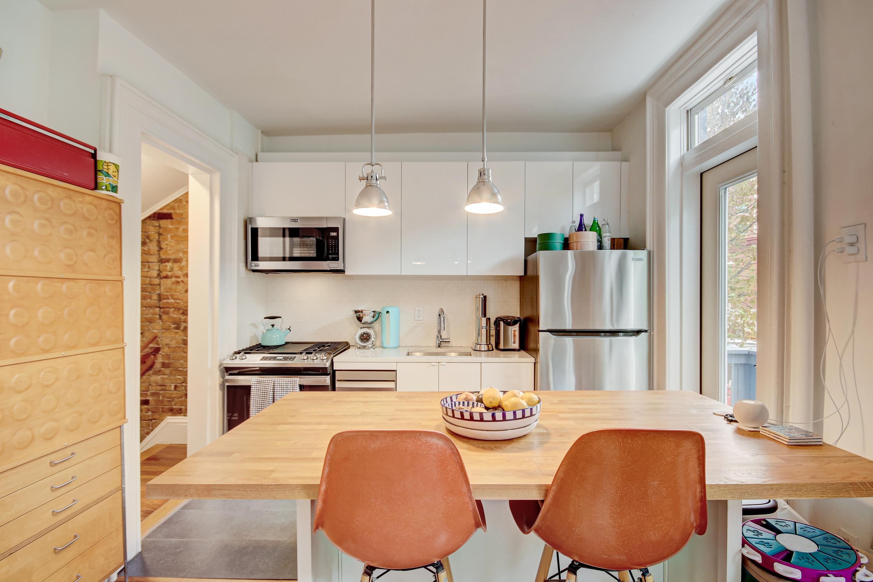 520 MANILA AVE Unit: 1