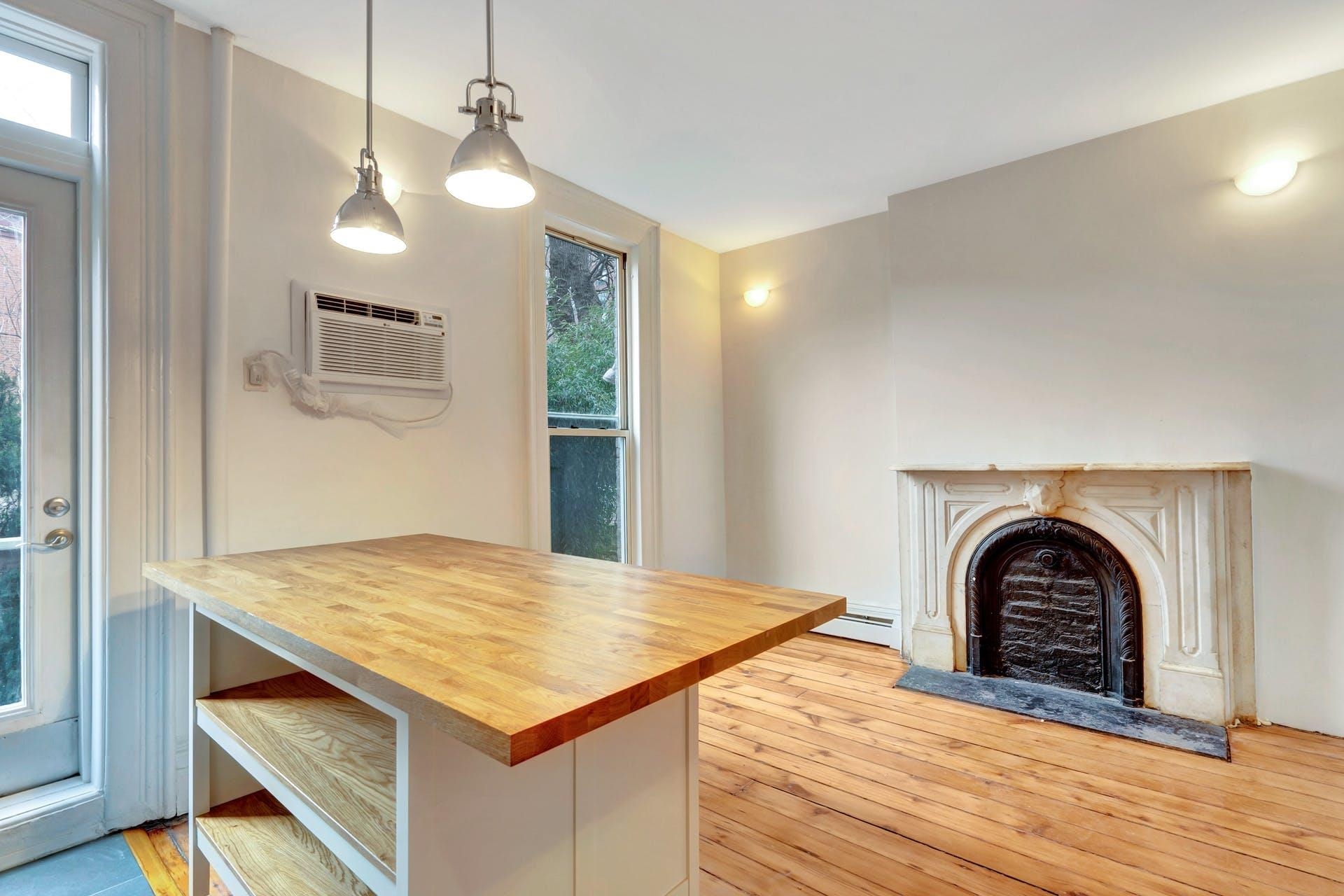 520 MANILA AVE Unit: 1