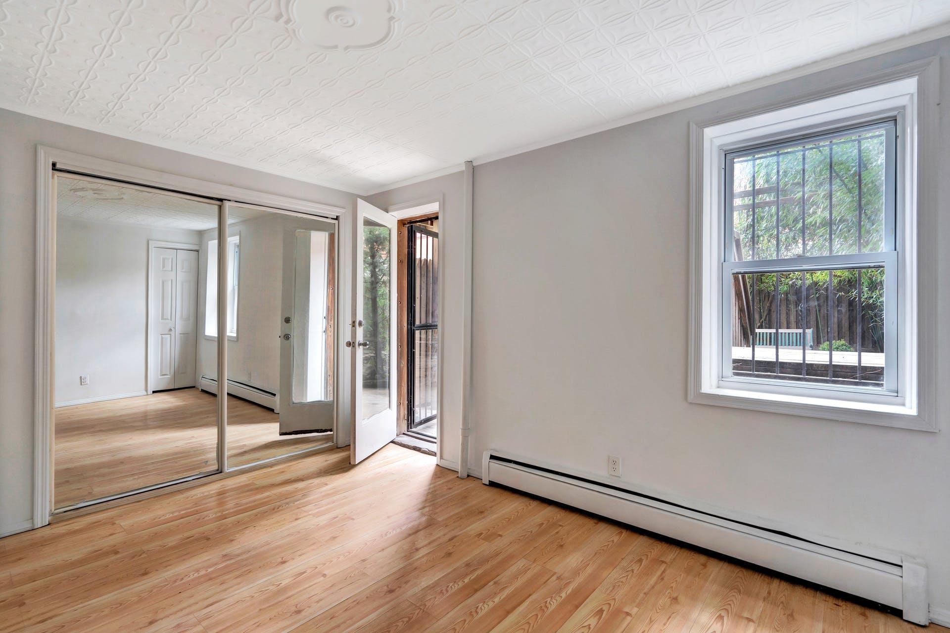 520 MANILA AVE Unit: 1