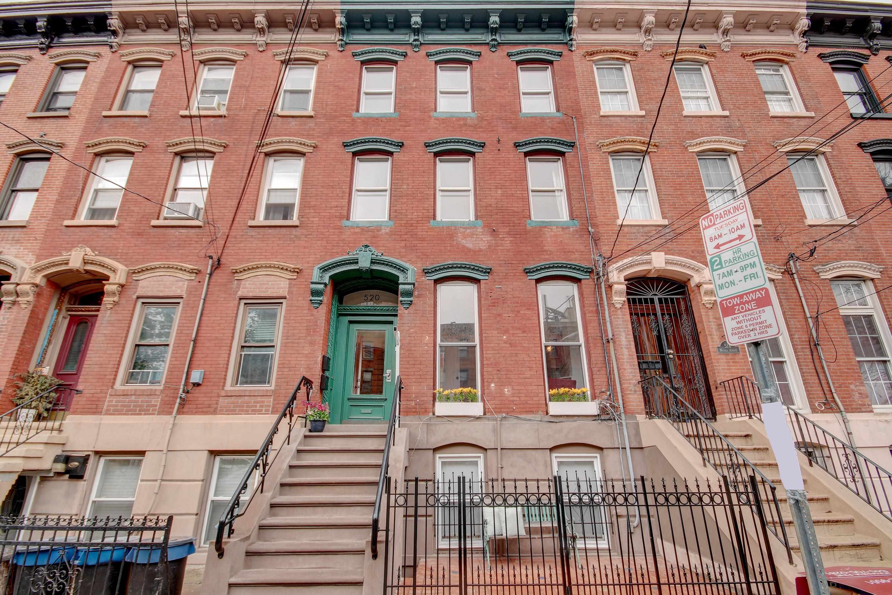 520 MANILA AVE Unit: 1