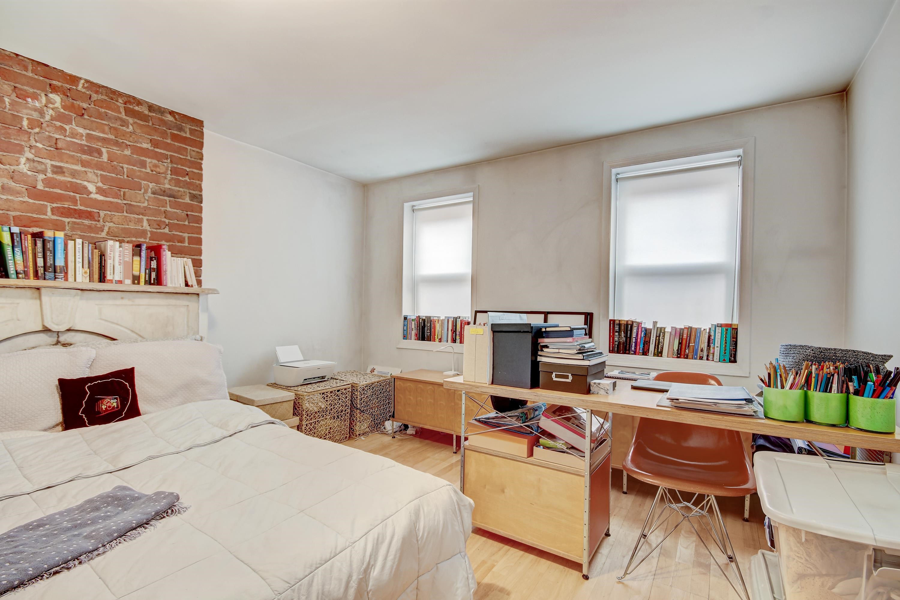 520 MANILA AVE Unit: 1