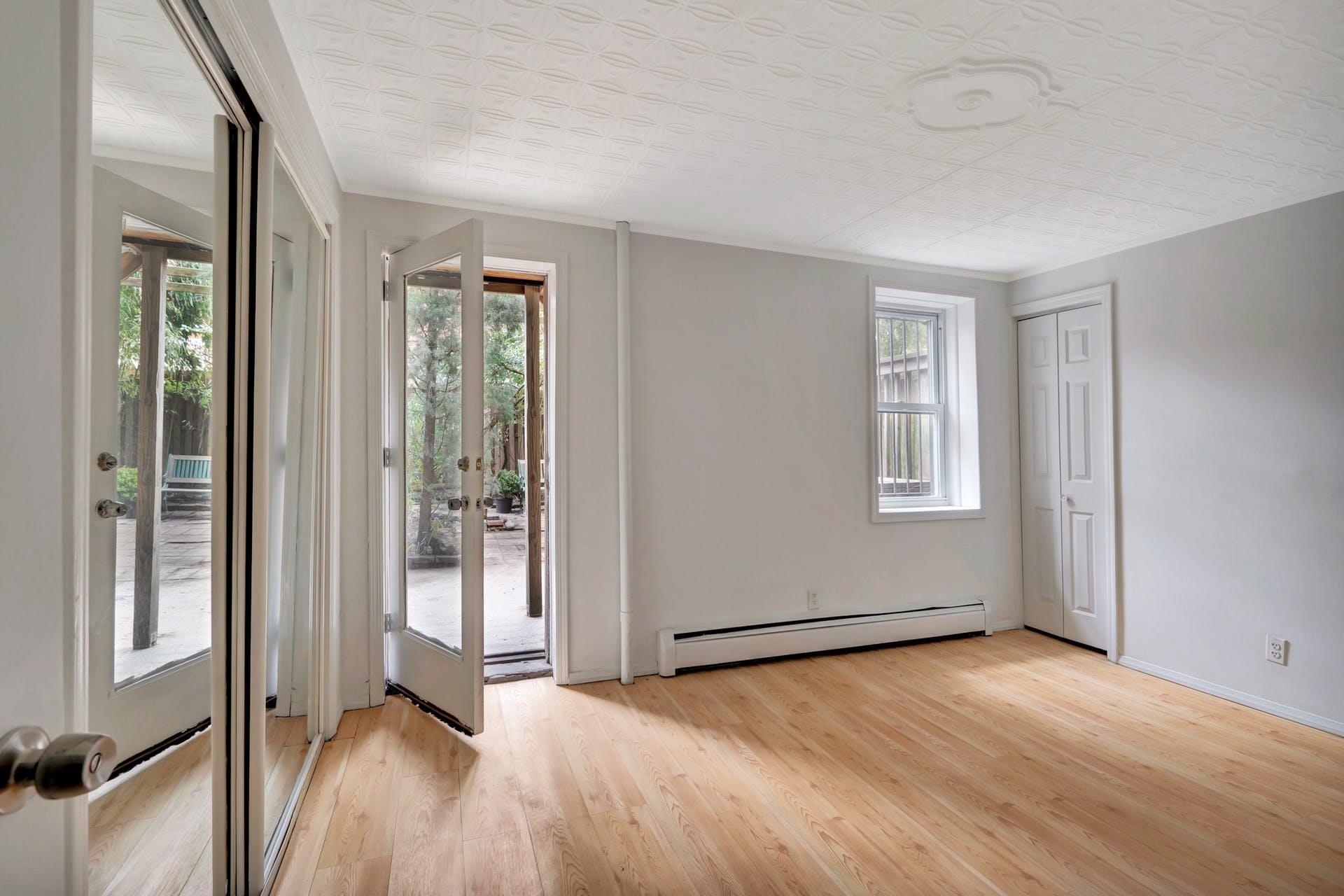 520 MANILA AVE Unit: 1