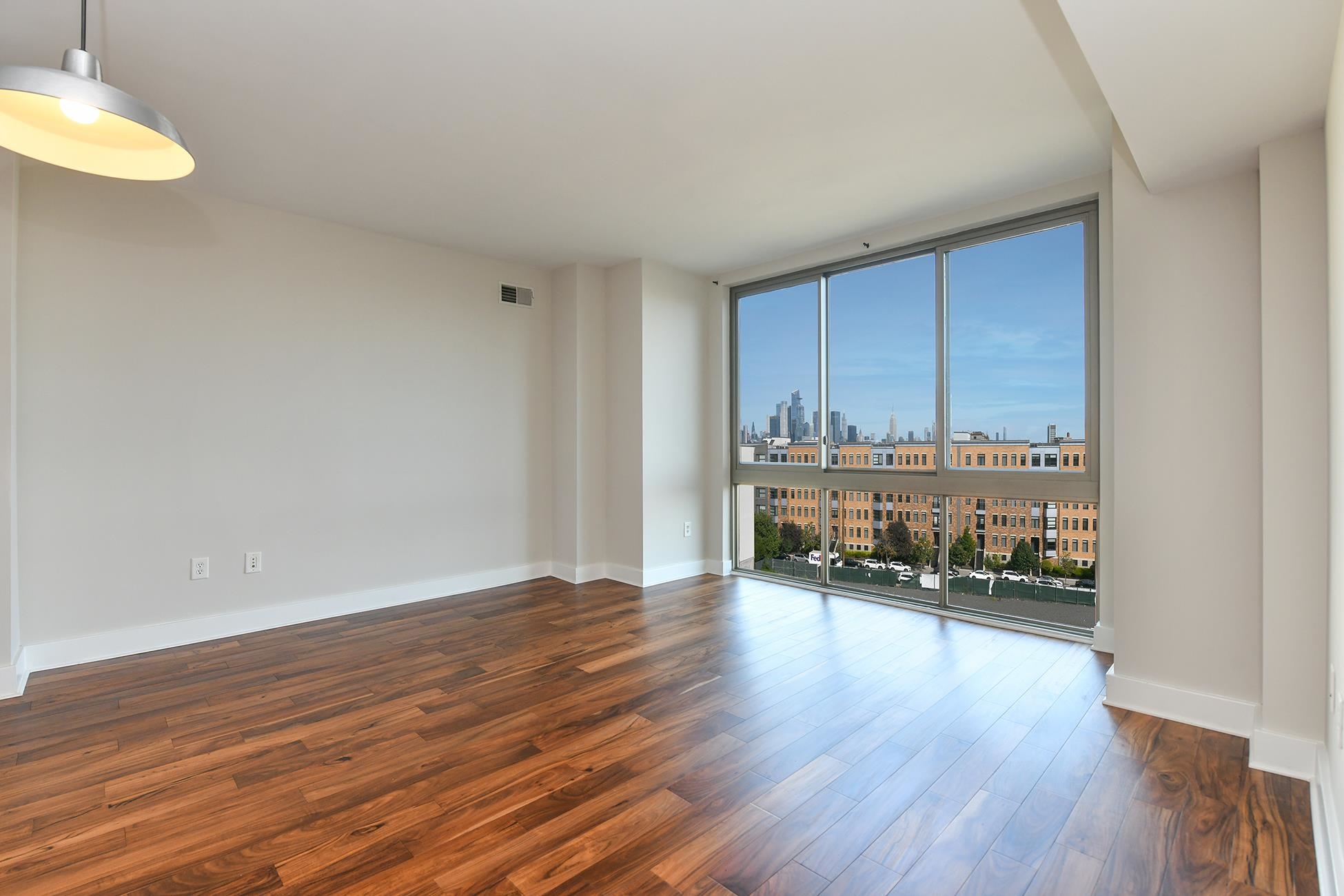 800 JACKSON ST Unit: 607