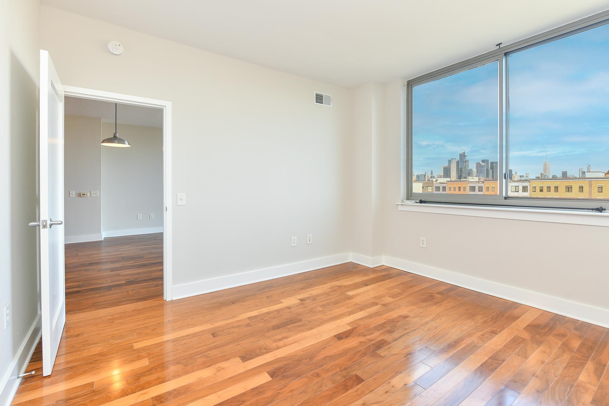 800 JACKSON ST Unit: 607
