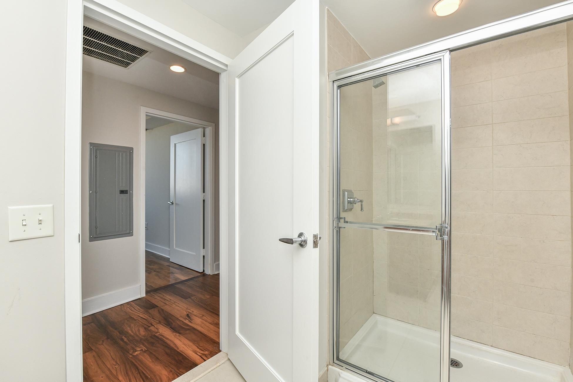 800 JACKSON ST Unit: 607