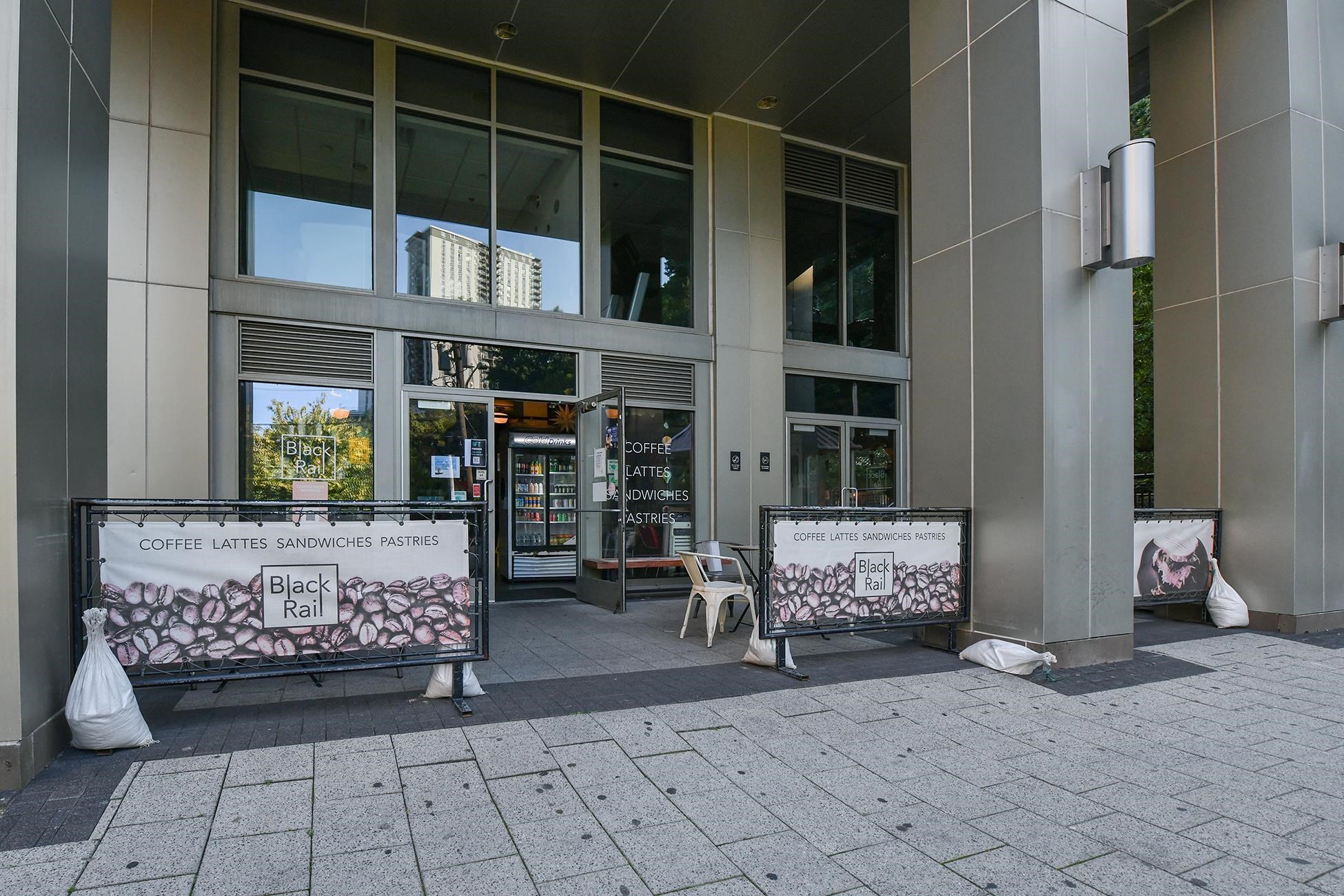 800 JACKSON ST Unit: 607