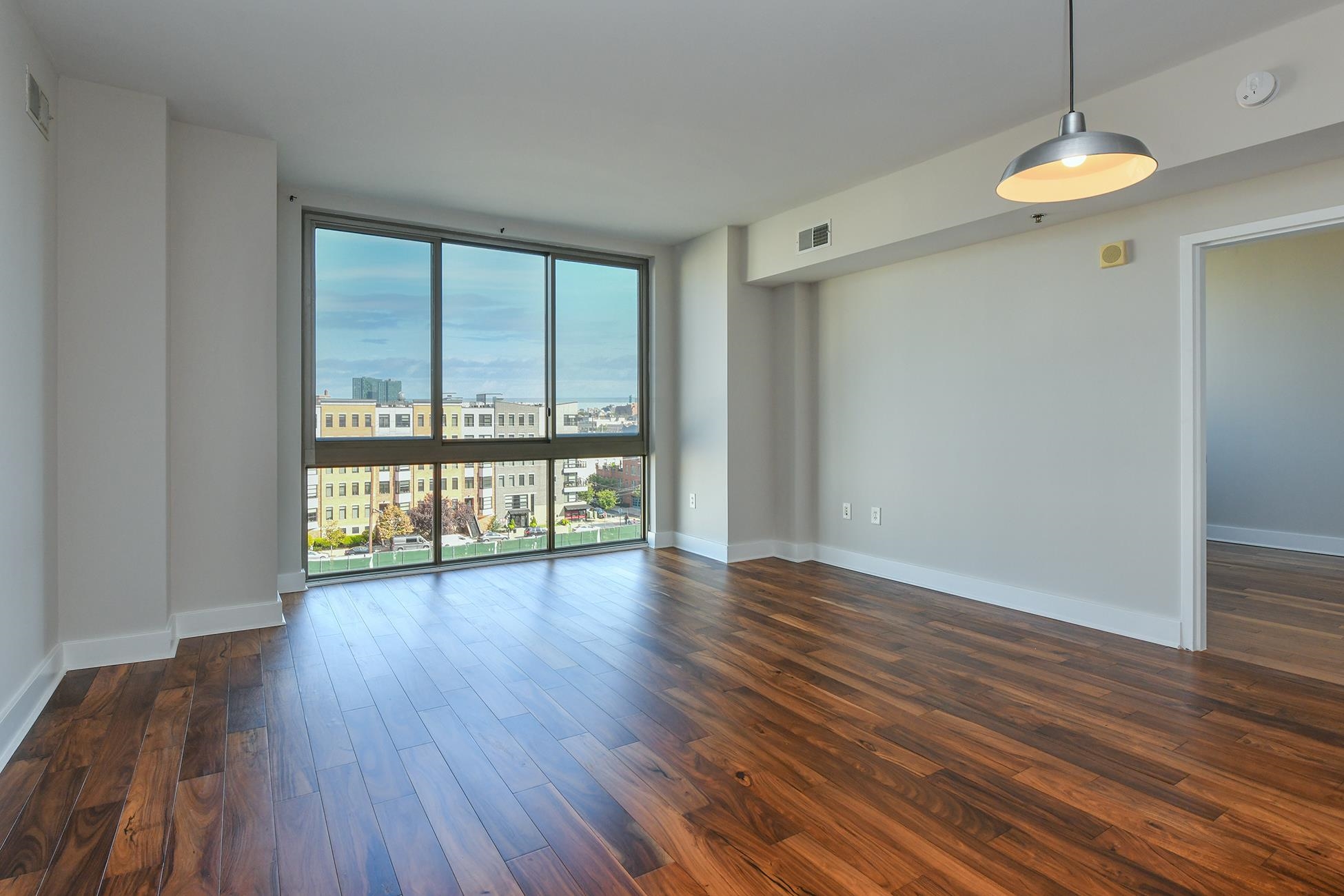 800 JACKSON ST Unit: 607