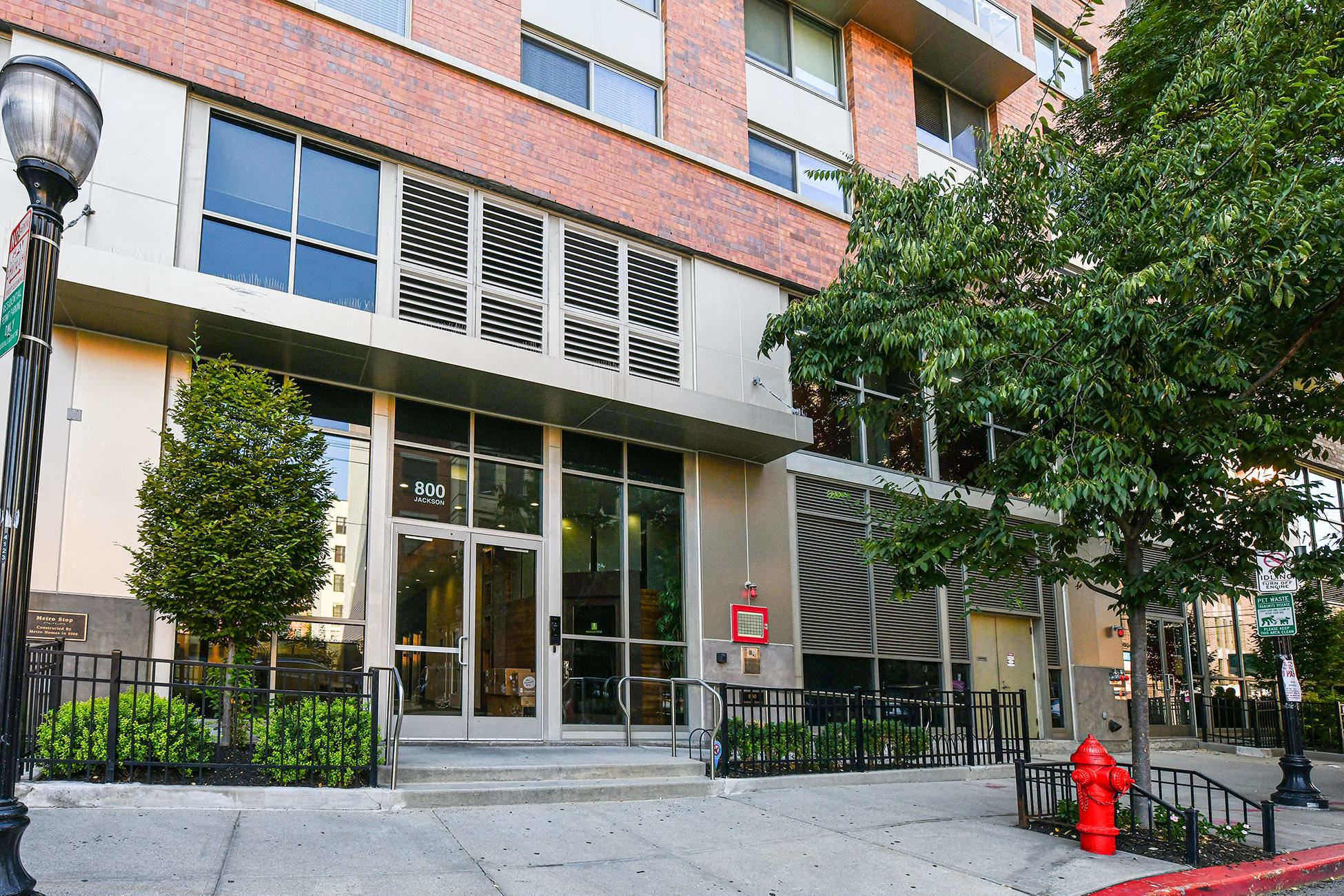 800 JACKSON ST Unit: 607