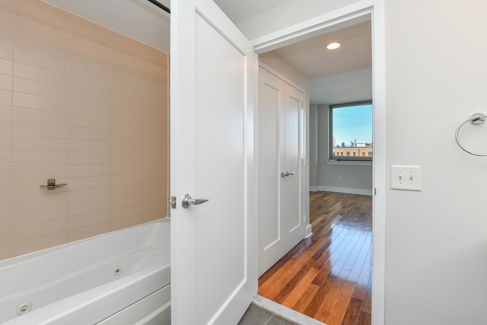 800 JACKSON ST Unit: 607