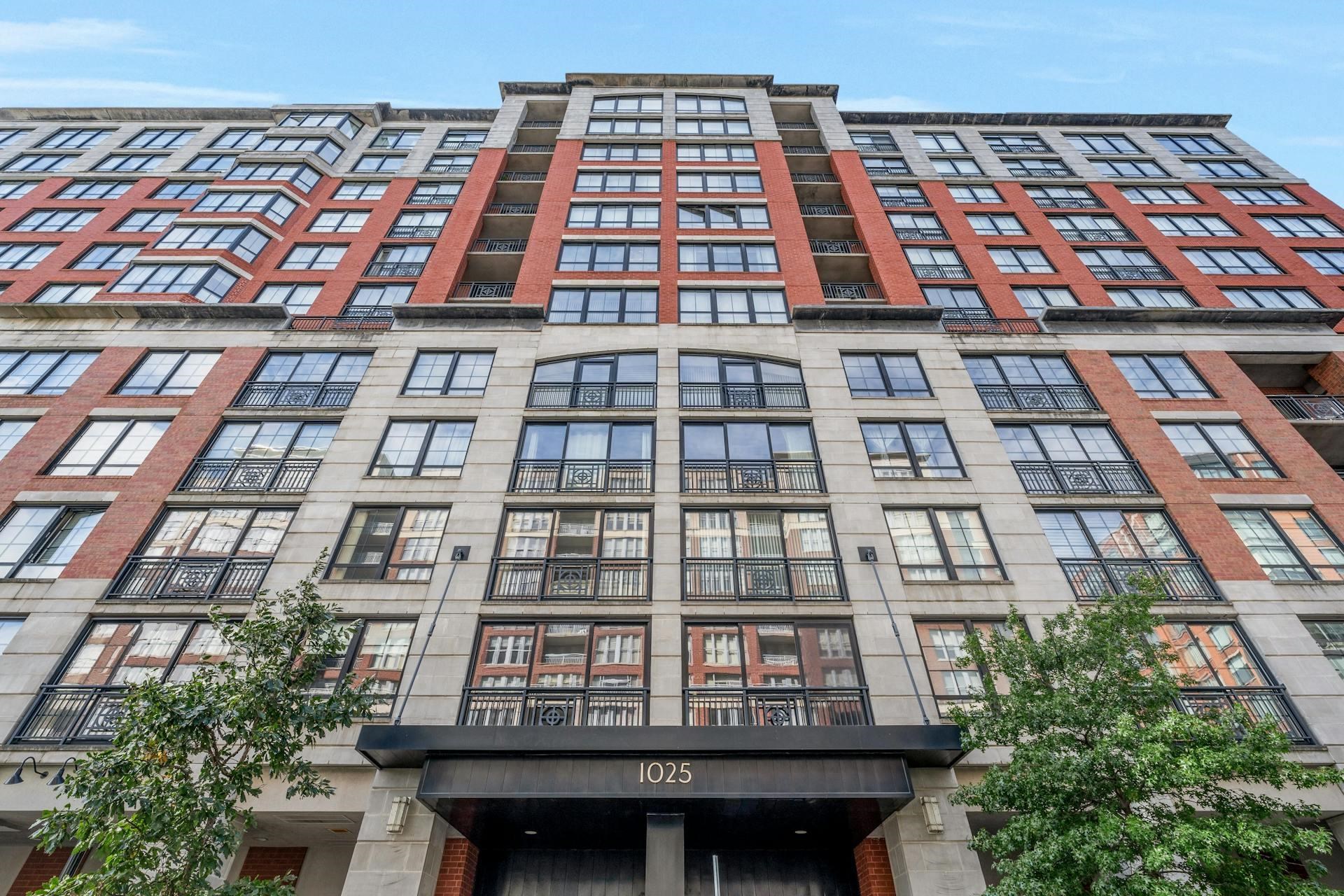 1025 MAXWELL LANE Unit: 1201