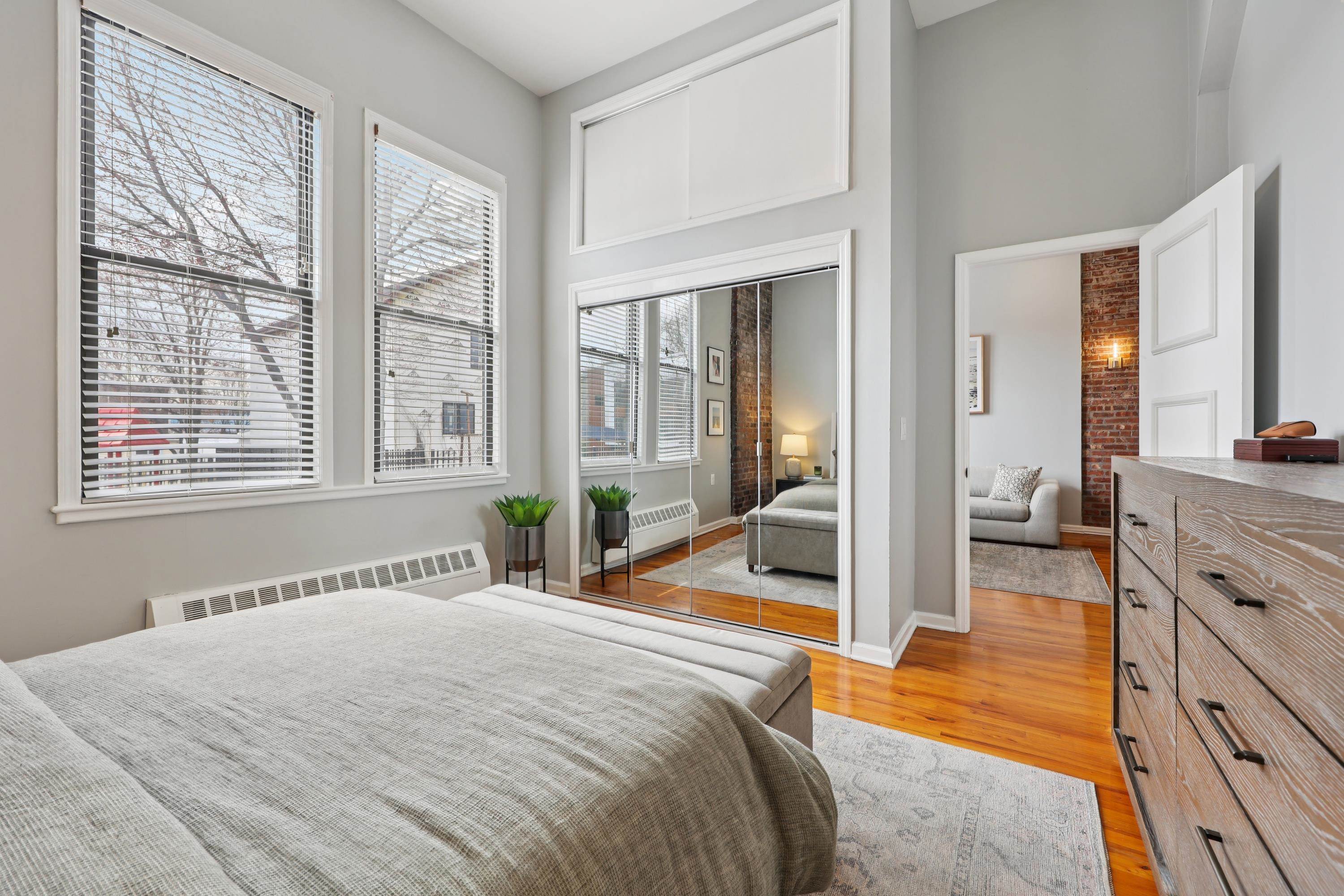 40 WEST 19TH ST Unit: 3