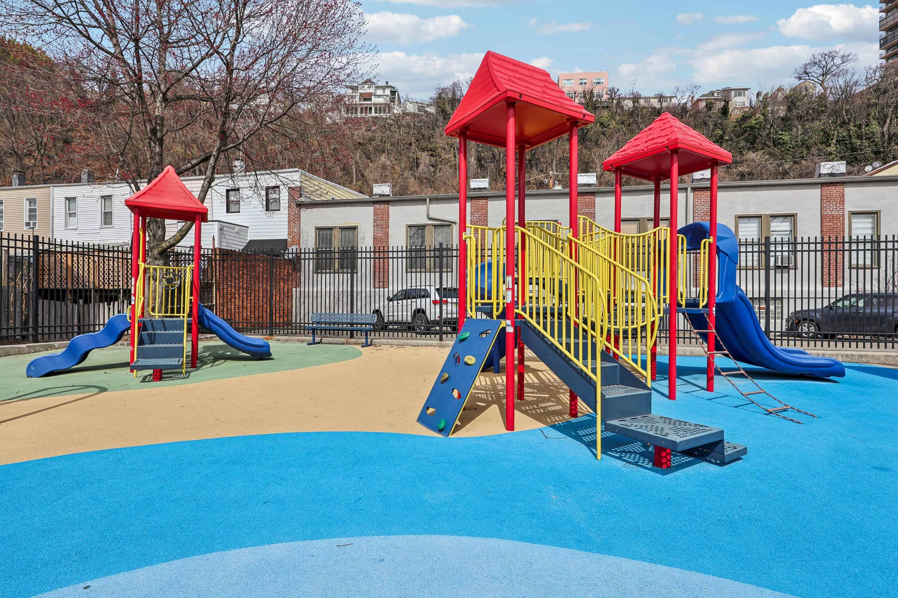 40 WEST 19TH ST Unit: 3